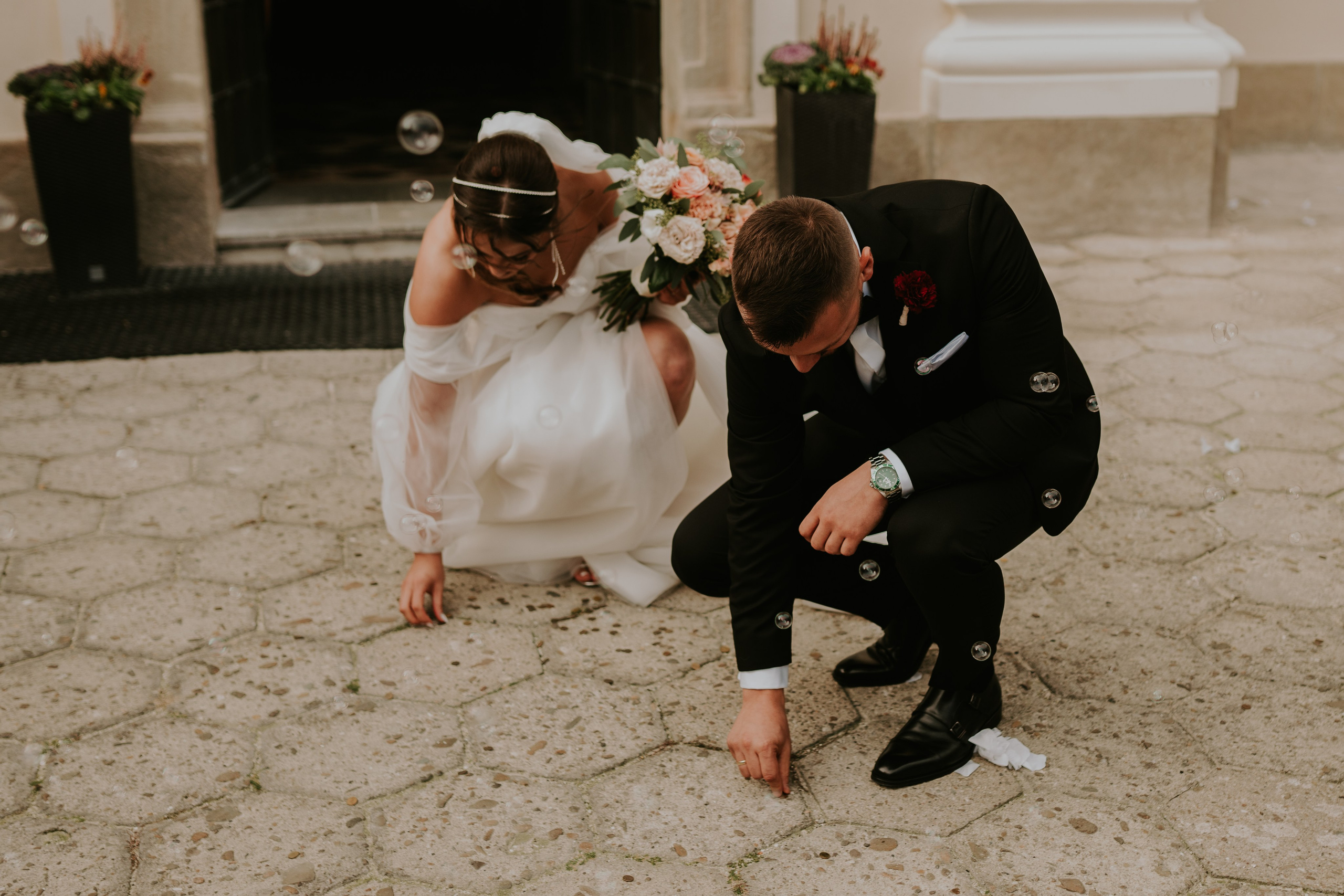 Sala Koralowa w Jaworzu: Opowieść o ślubie Nikoli i Kacpra. Karkowskafoto - fotografia miłości