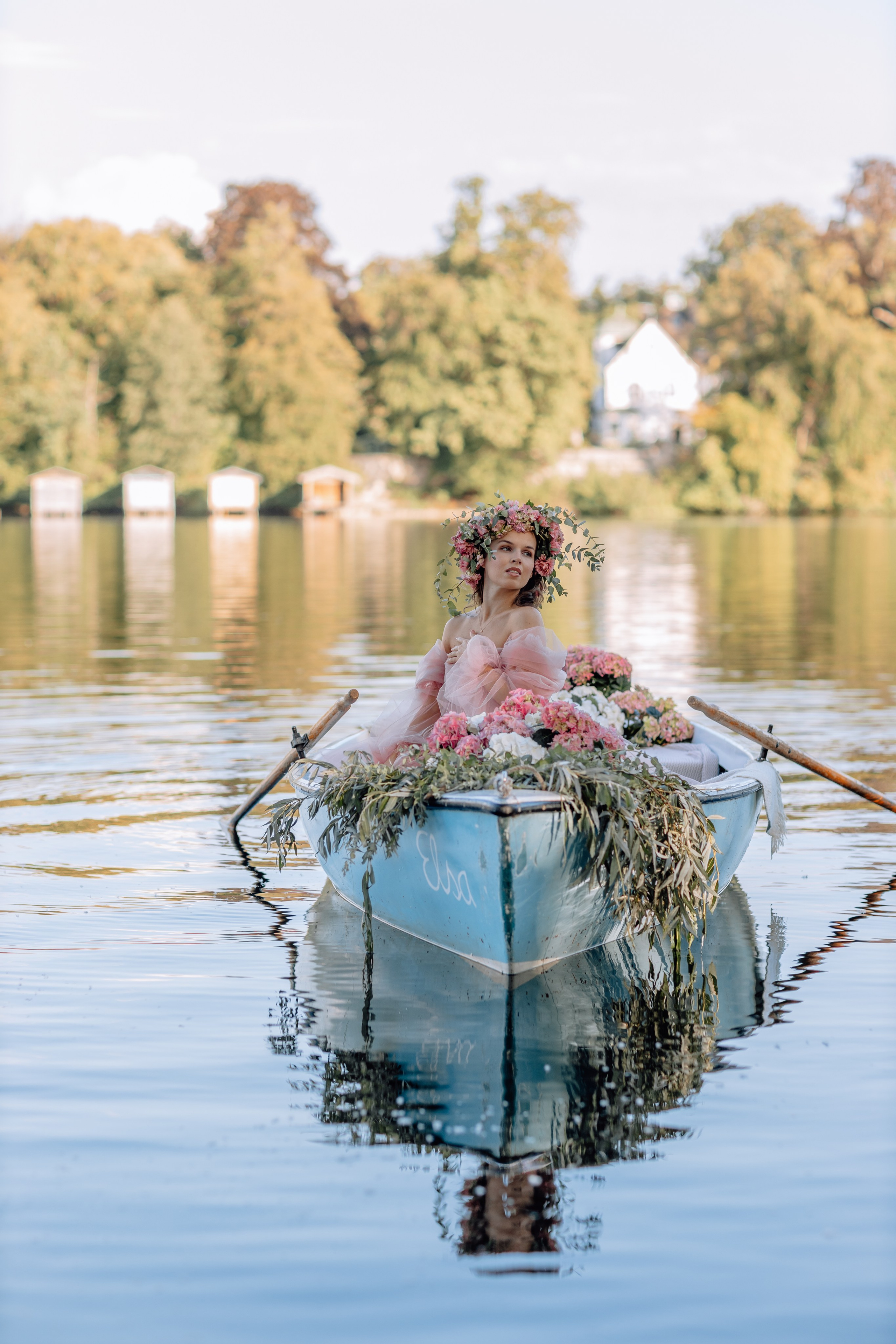 Das Boot mit Blumen. Hochzeitsfotograf München Taufe Familienfotograf Tanja Mauke