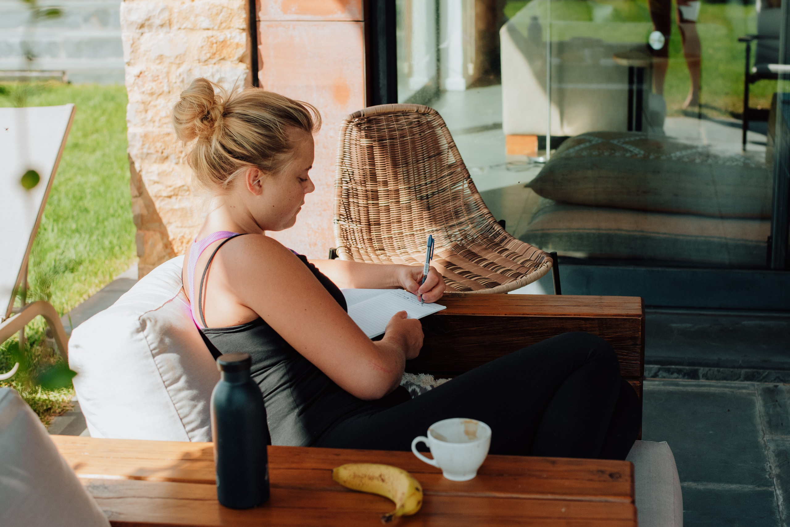 YOGA RETREAT PORTUGAL. Lifestyle, wedding and family photographer