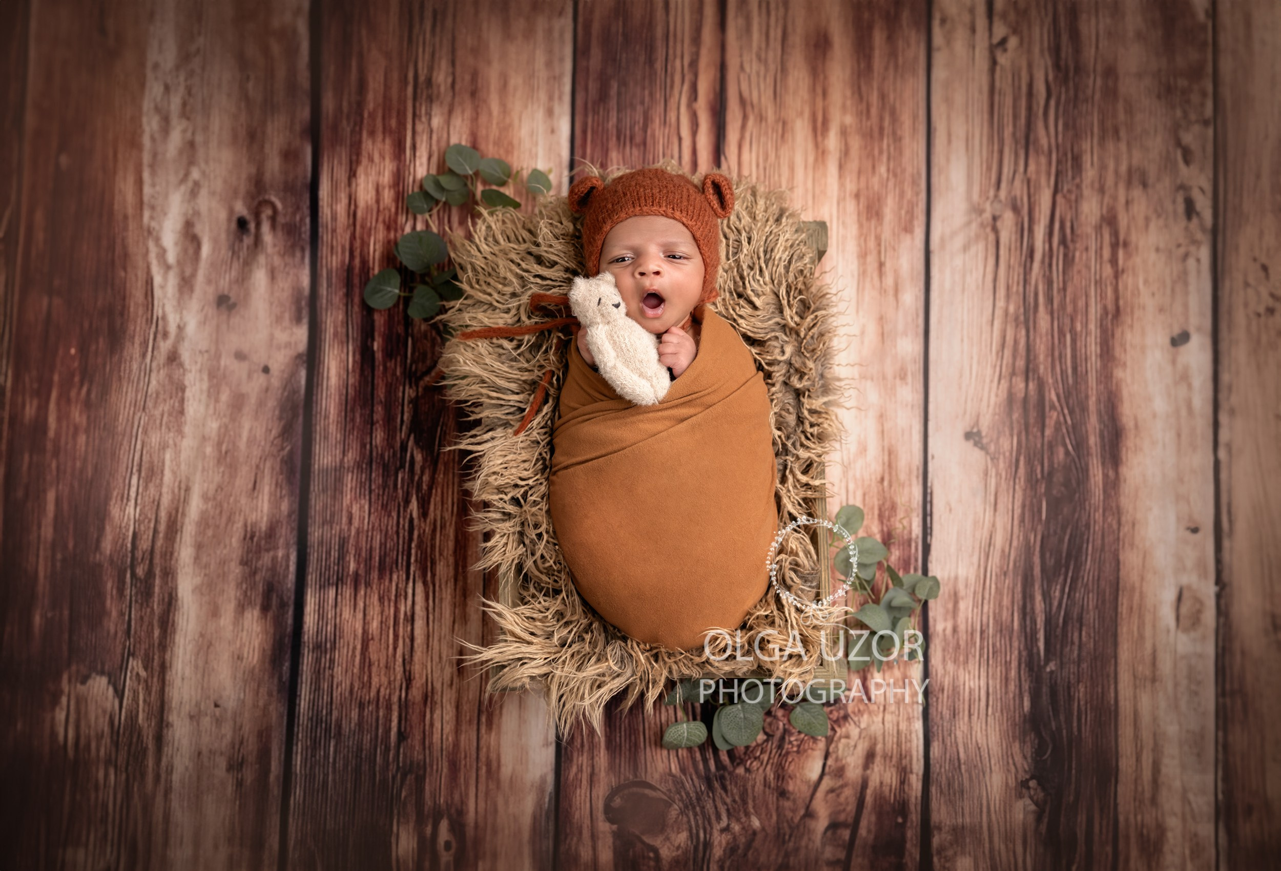 Newborn photo session Stevenage, Hertfordshire. Photographer. Stevenage, Hertfordshire family, maternity and newborn photographer