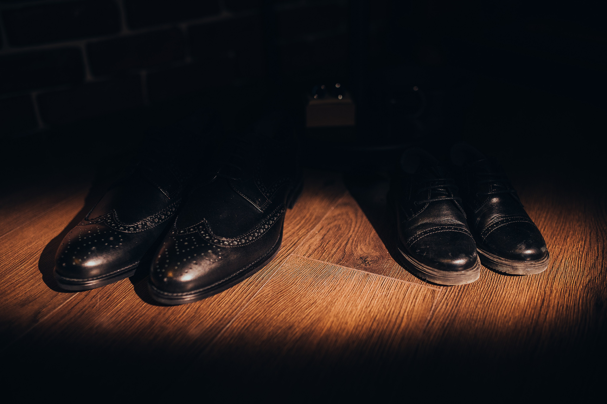 Fotograf profesionist de nuntă. Cu o abordare creativă și tehnici unice, spunem povestea voastră prin imagini pline de iubire și naturalețe. Descoperă arta fotografiei de nuntă . Fotograf Iasi, fotograf de nunta Suceava. Fotografii de nuntă. Pachet fotografii de nuntă. Fotograf Iasi, fotograf Suceava, fotograf Botosani, fotograf Romania. Servicii foto nuntă. Servicii foto-video.