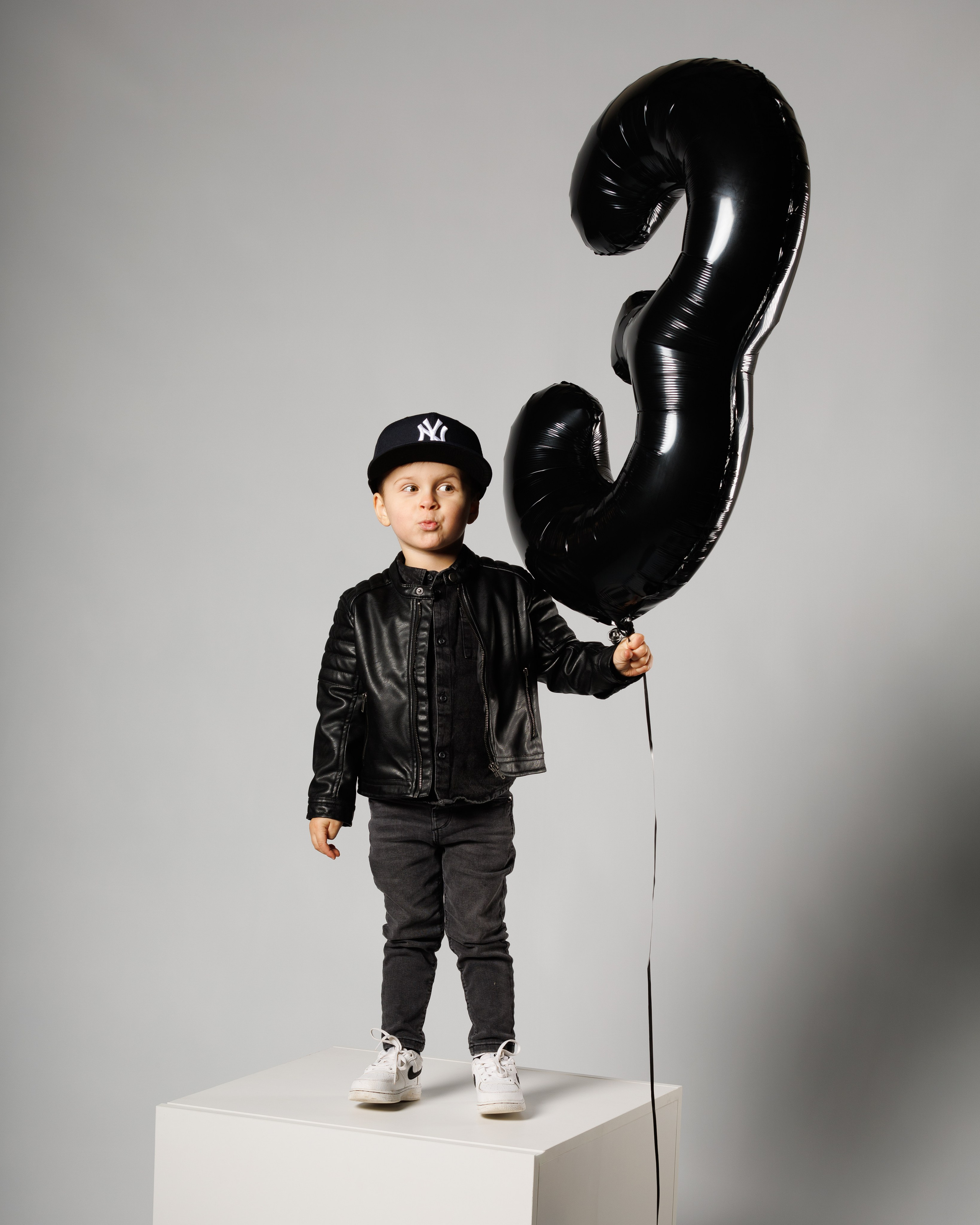 ValStudio. Https://valphoto.wfolio.pro/