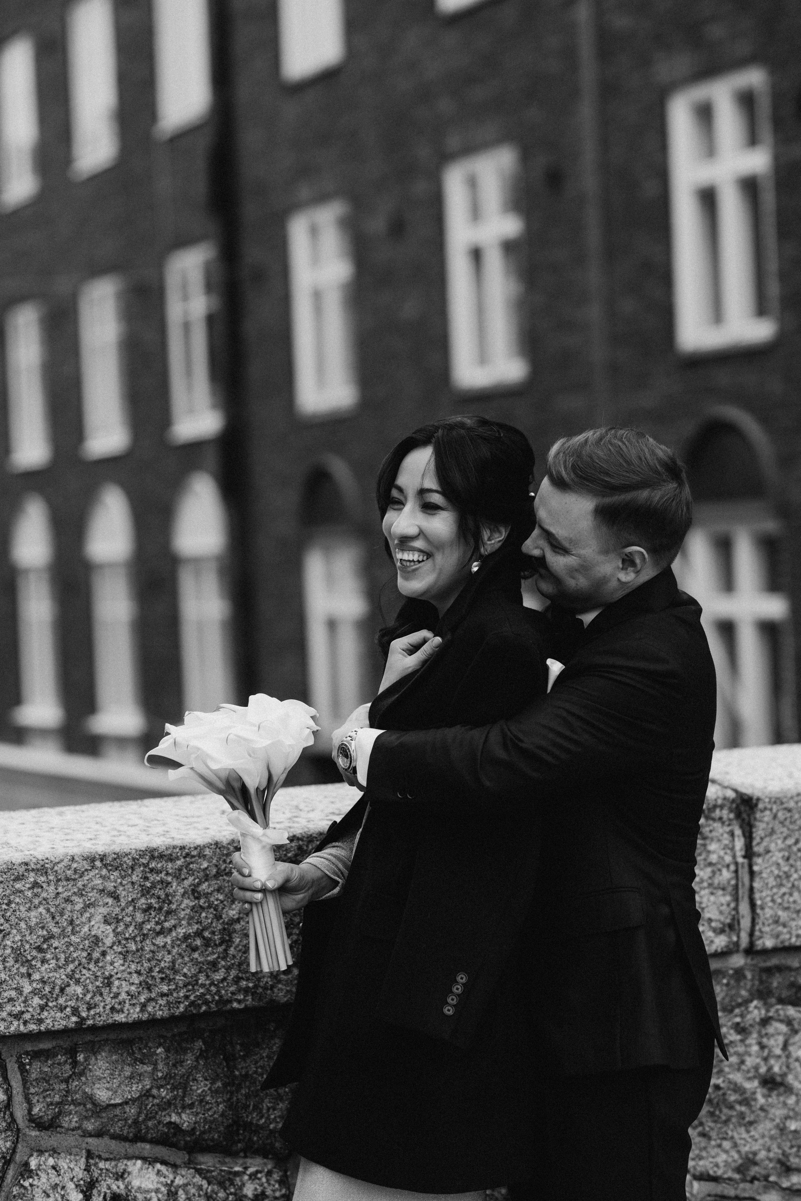 Wedding, city wedding, couple, lovestory, potrait. Wedding and portrait photographer in Helsinki Vickan O