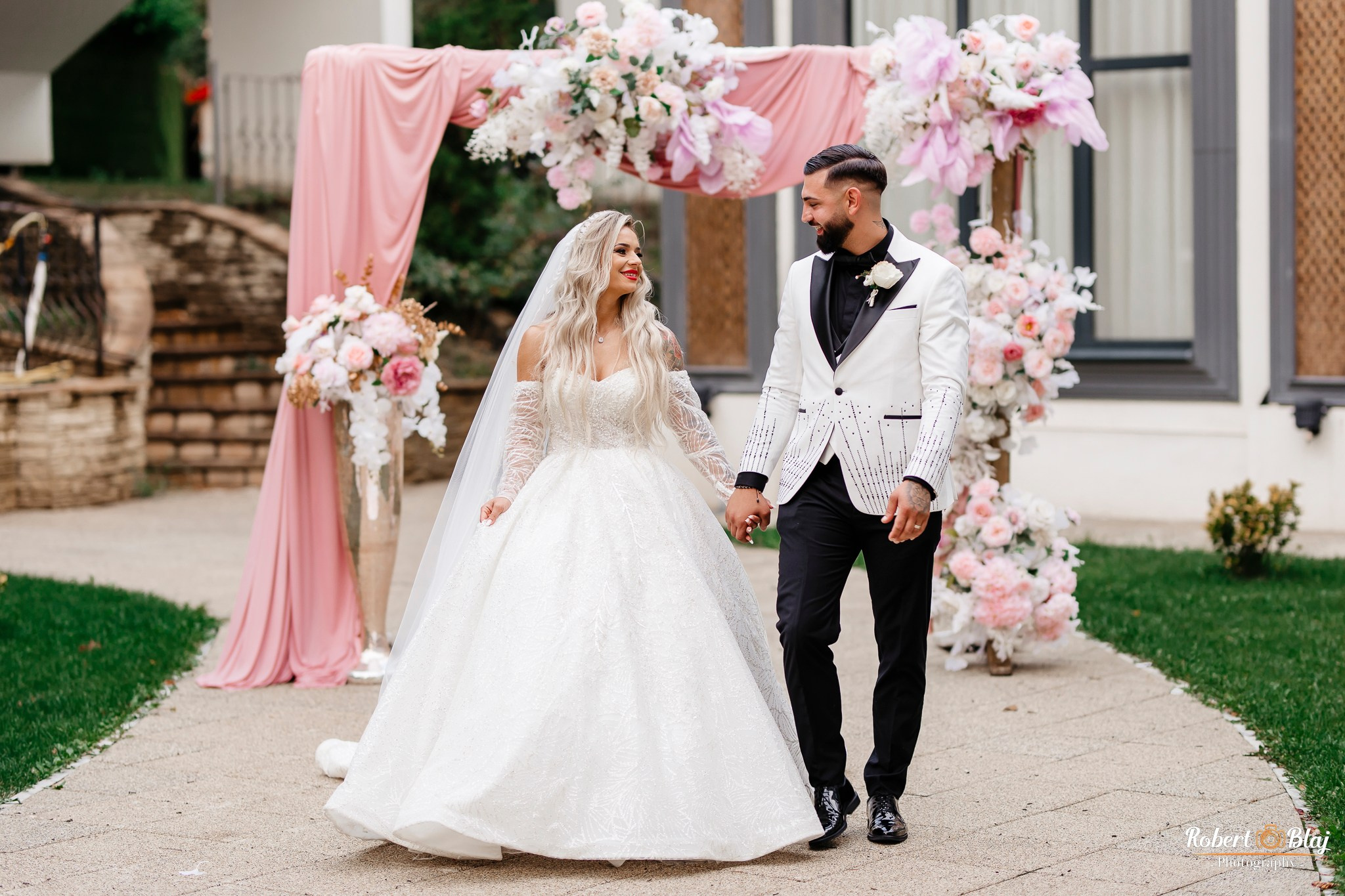 Roxana & Bogdan. Robert Blaj - Fotograf Nuntă Iași