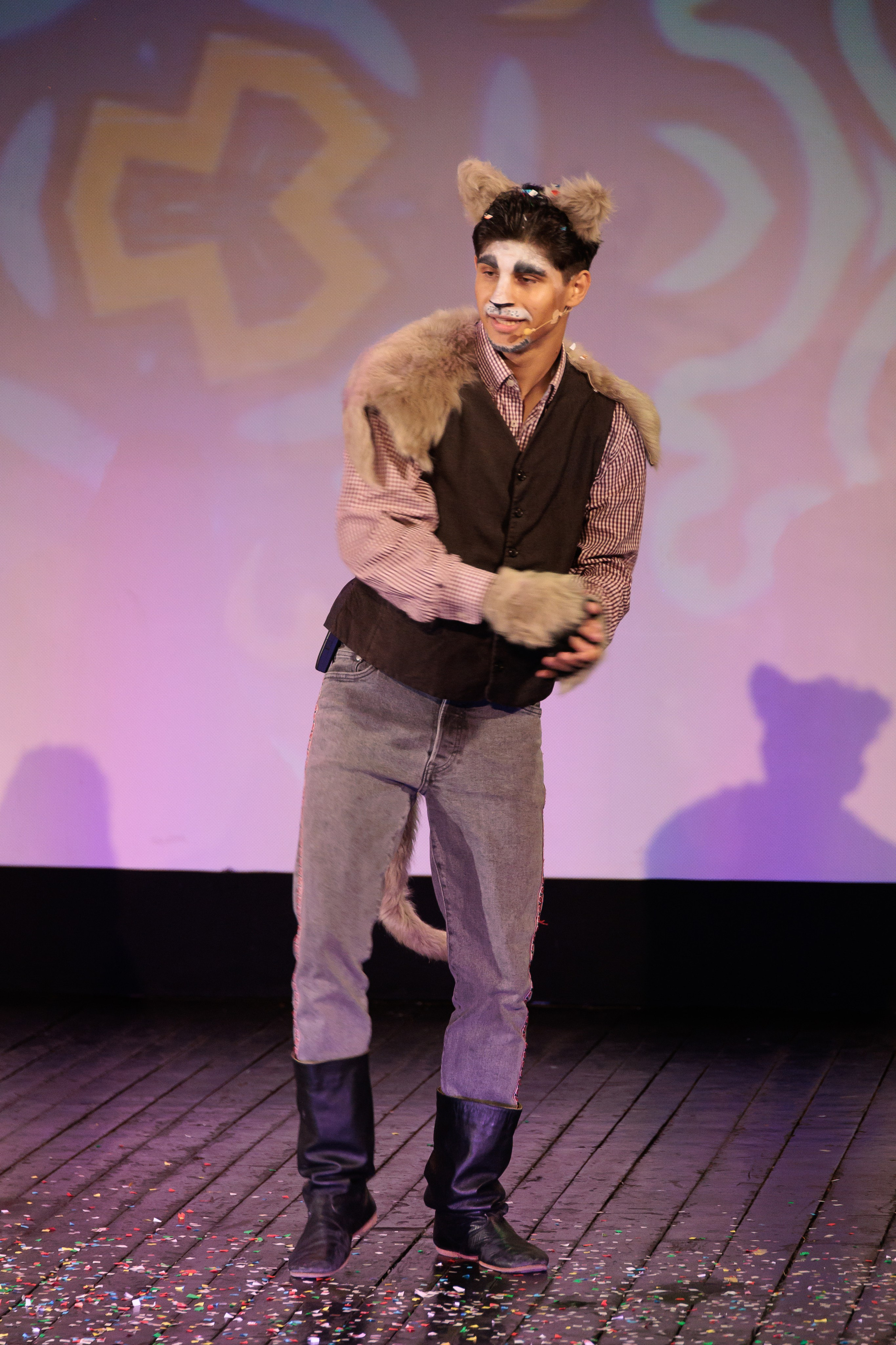 Povestea Scufita Rosie. Clounella. ✔️ Servicii foto si video in Chisinau Moldova - Cinematic.md