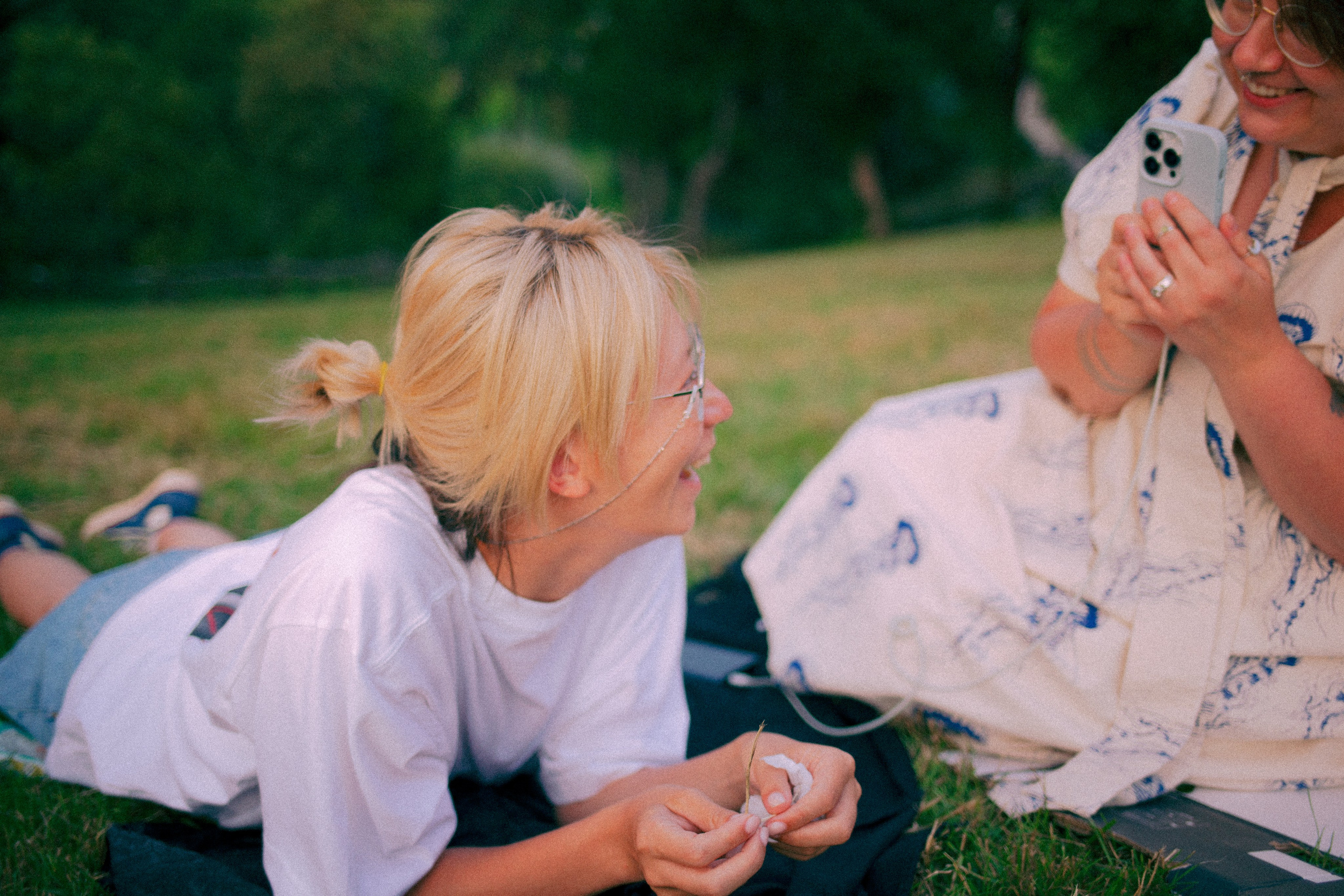Behind the scenes, photoshoots in Paris with cosmic Sophie. Marina Kálcheva — Photographer, Videographer & Visual Artist in Barcelona