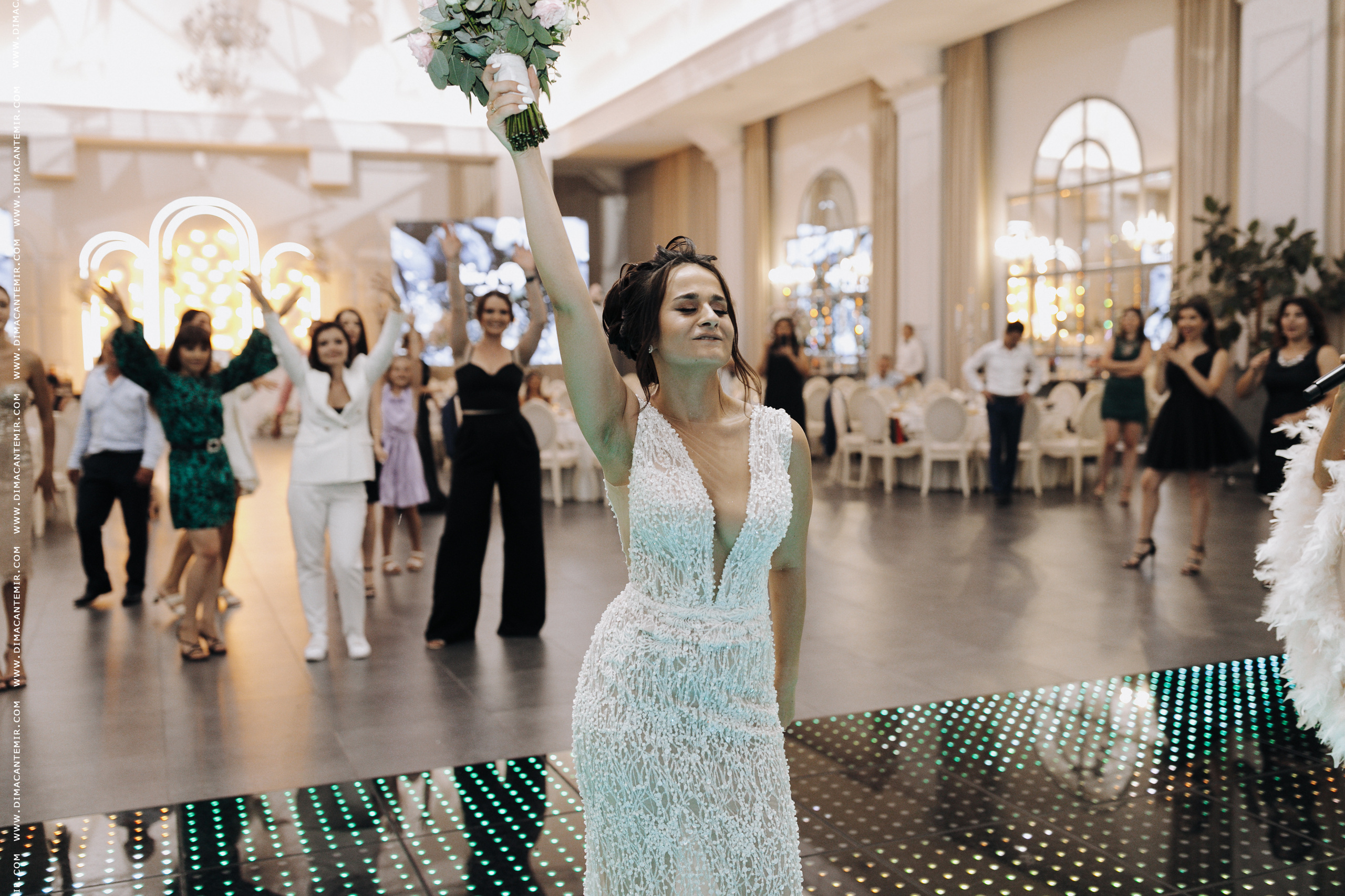 VICTOR + OLGA | Capitoles Park. Fotograf de nuntă în Chisinau, Moldova. Poze și Video Comerciale