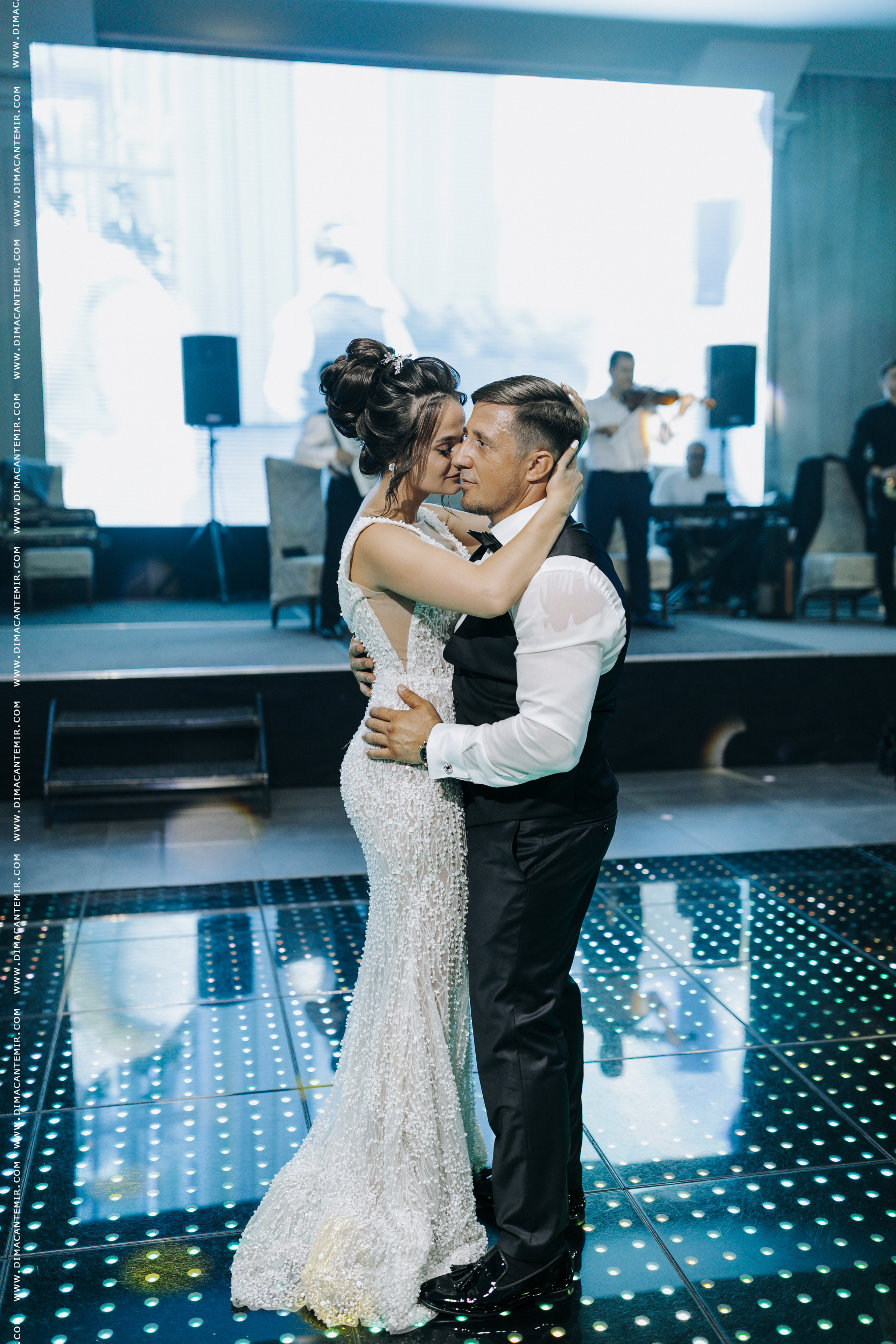 VICTOR + OLGA | Capitoles Park. Fotograf de nuntă în Chisinau, Moldova. Poze și Video Comerciale