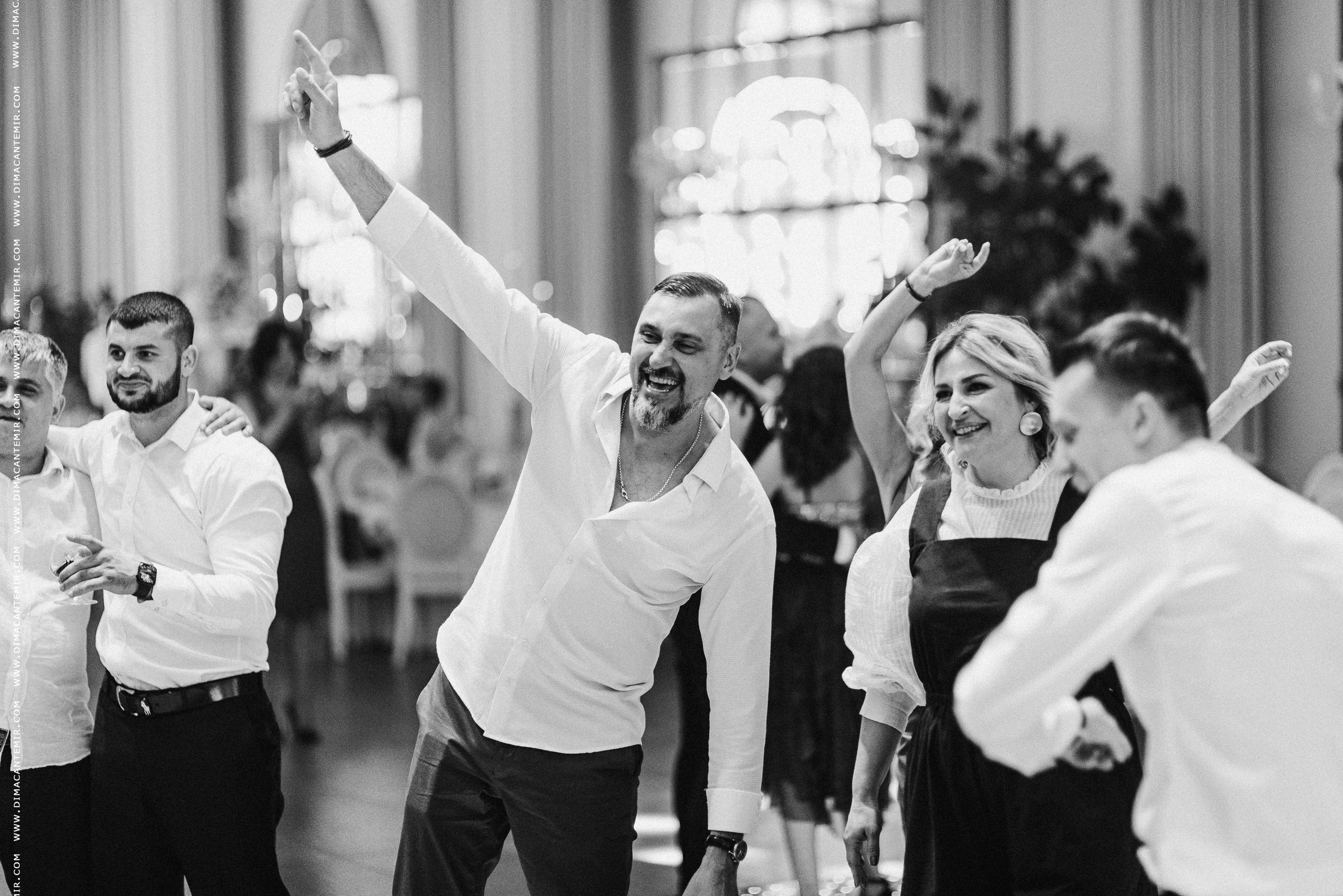 VICTOR + OLGA | Capitoles Park. Fotograf de nuntă în Chisinau, Moldova. Poze și Video Comerciale