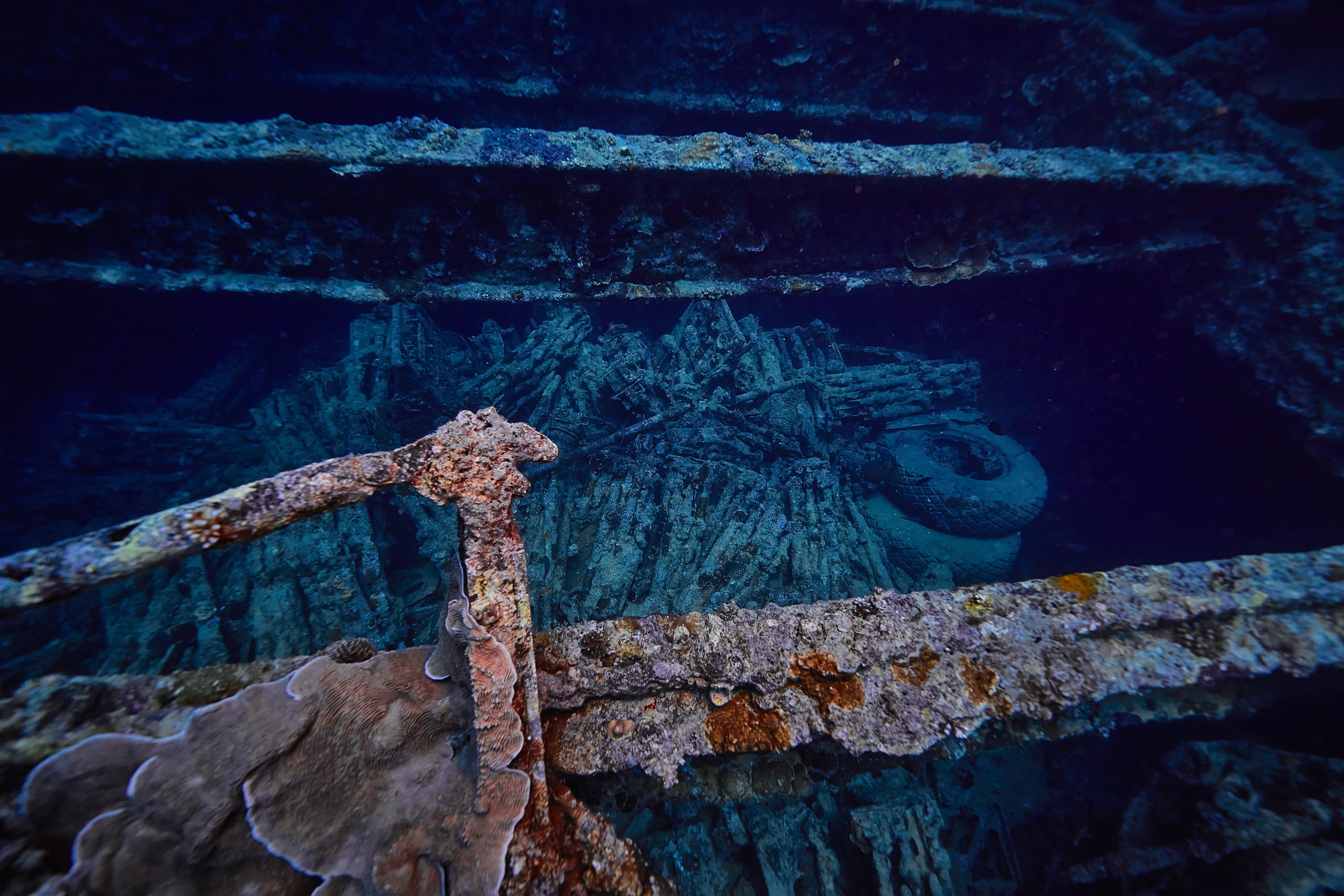 Fotograf podwodny Andriej Szypiłow - zdjęcia tajemniczego SS Thistlegorm. Underwater photographer Andriej Szypilow - photos of the mysterious SS Thistlegorm.