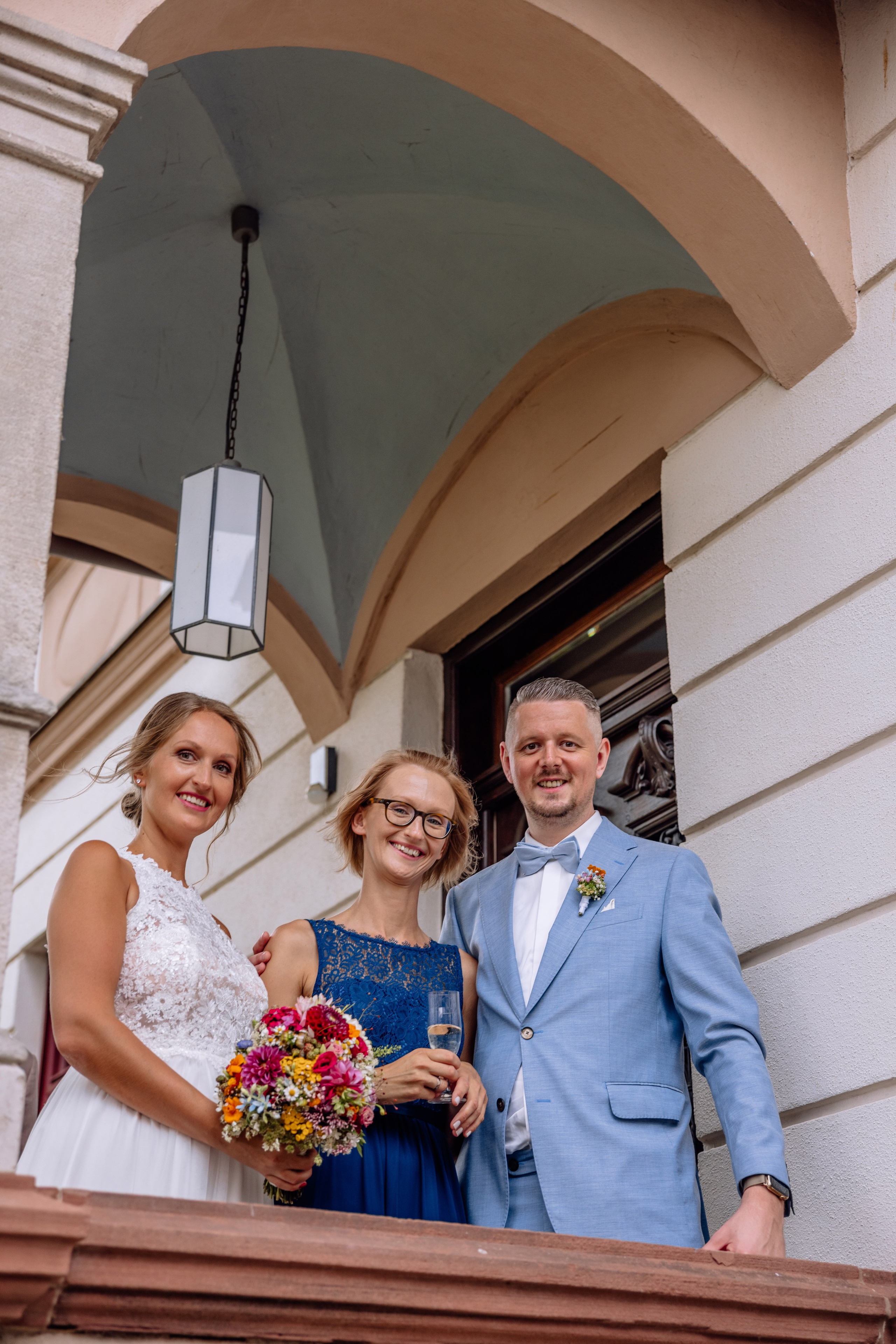 Sandra und Kevin: Standesamt Unterföring und Friedensengel. Hochzeitsfotograf München Taufe Familienfotograf Tanja Mauke