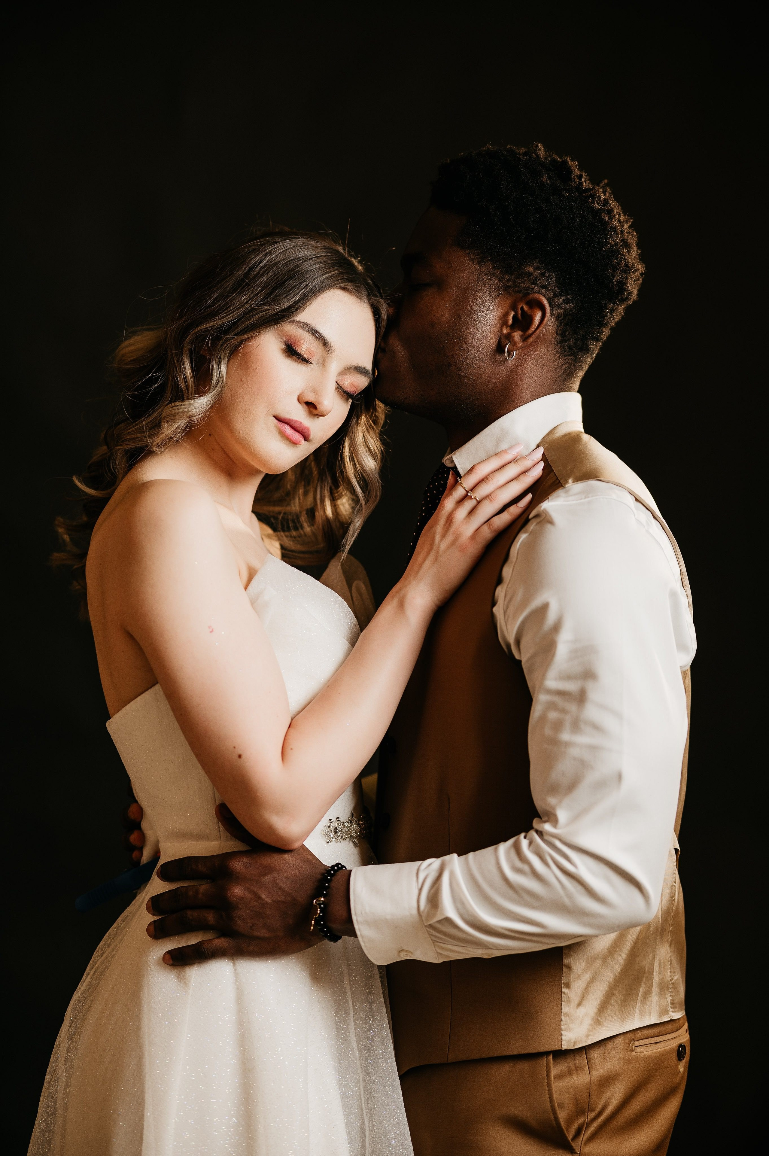 Cristina + Rhema. Valentin Melen — wedding photographer