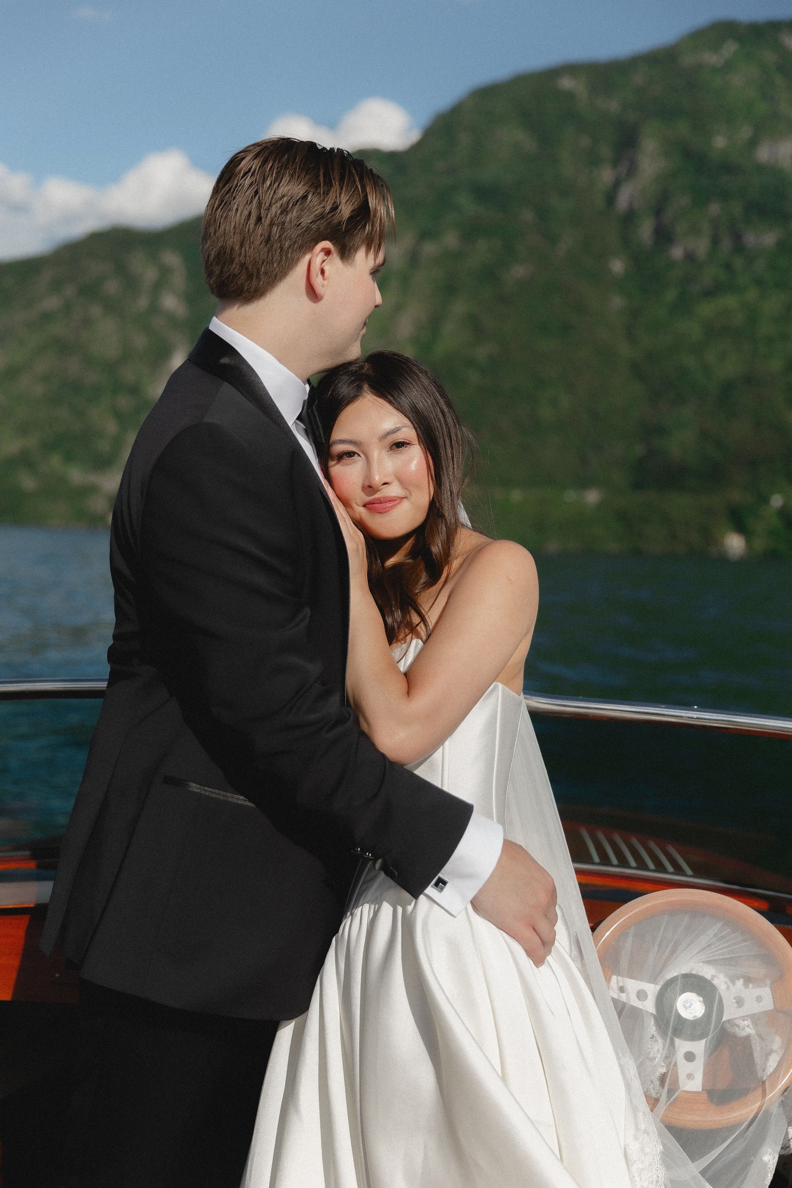 Lily & Zach, Villa del Balbianello. Photographer in Italy Anna Linnik