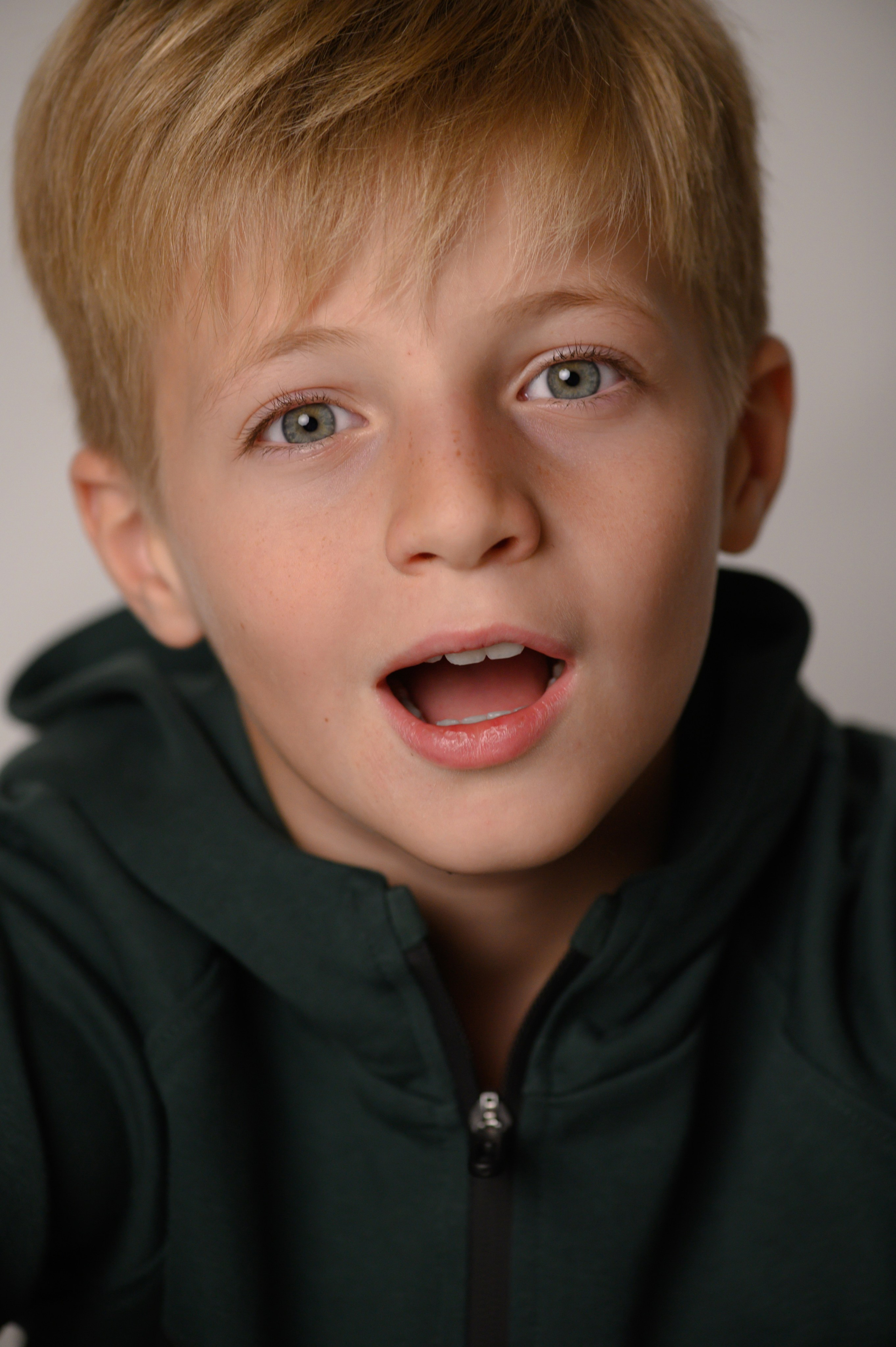 KIDS STUDIO. Family, children, portrait, and event photography in Thessaloniki