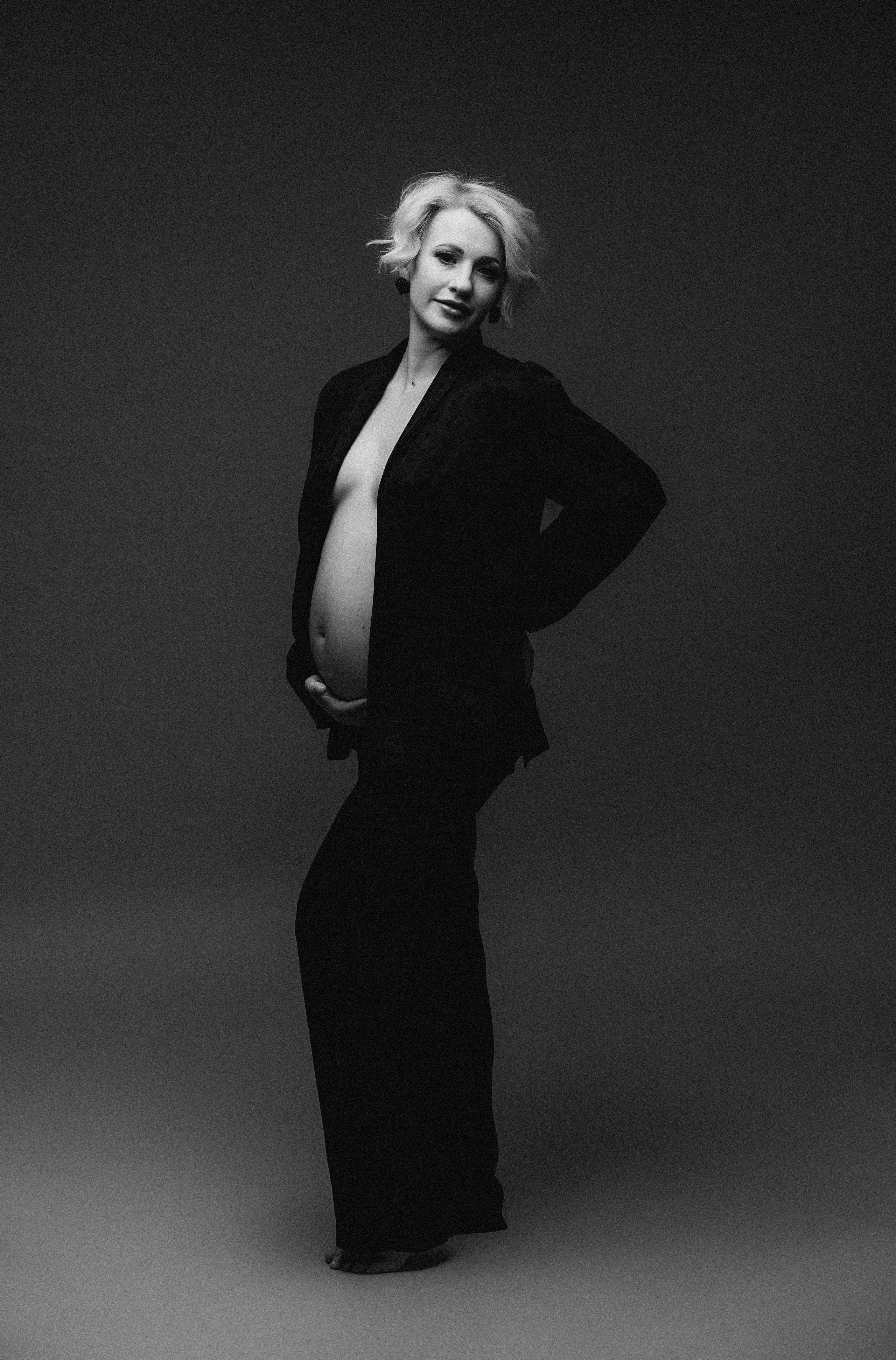 STUDIO: Daria. Maternity/Love story/Wedding photographer