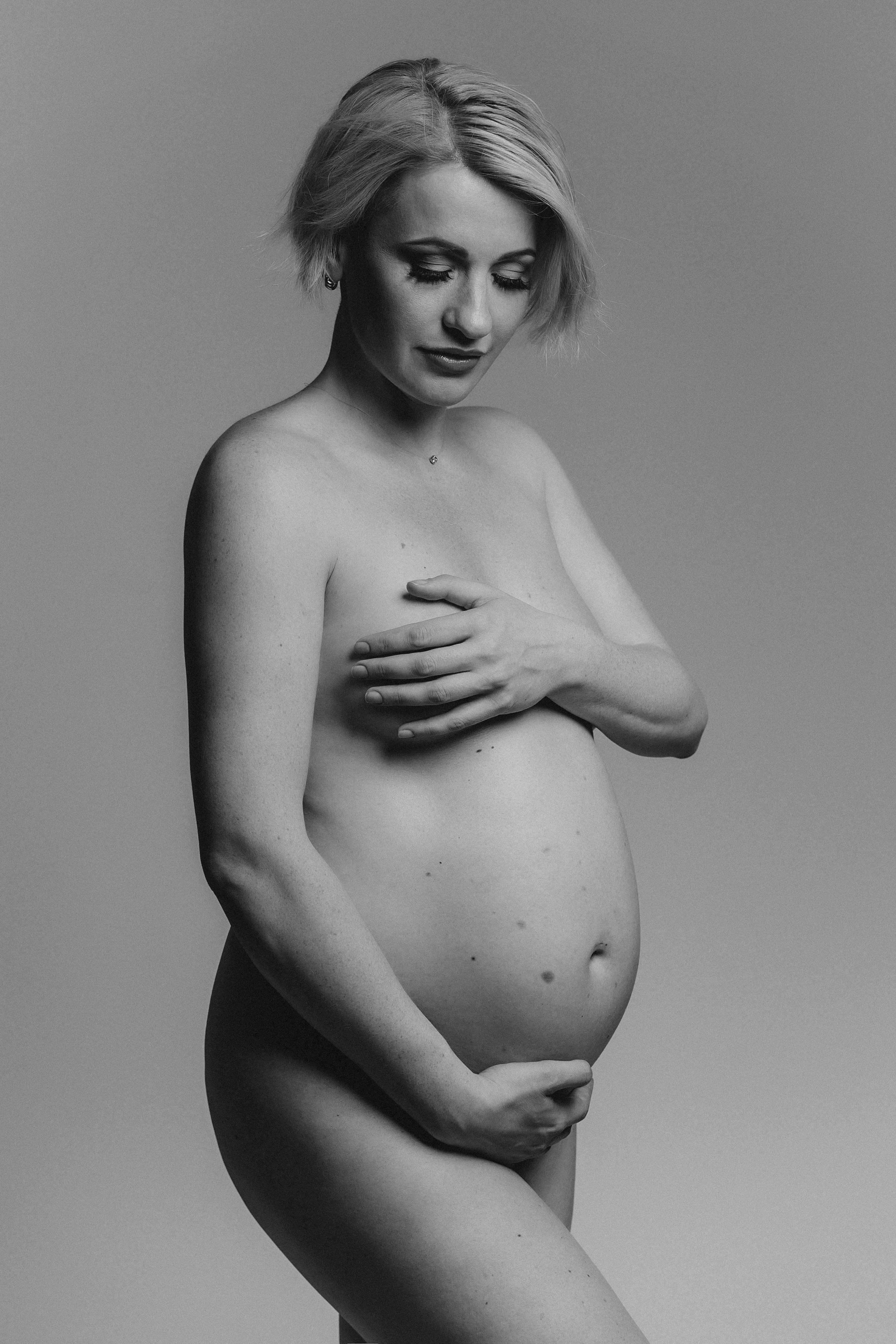 STUDIO: Daria. Maternity/Love story/Wedding photographer