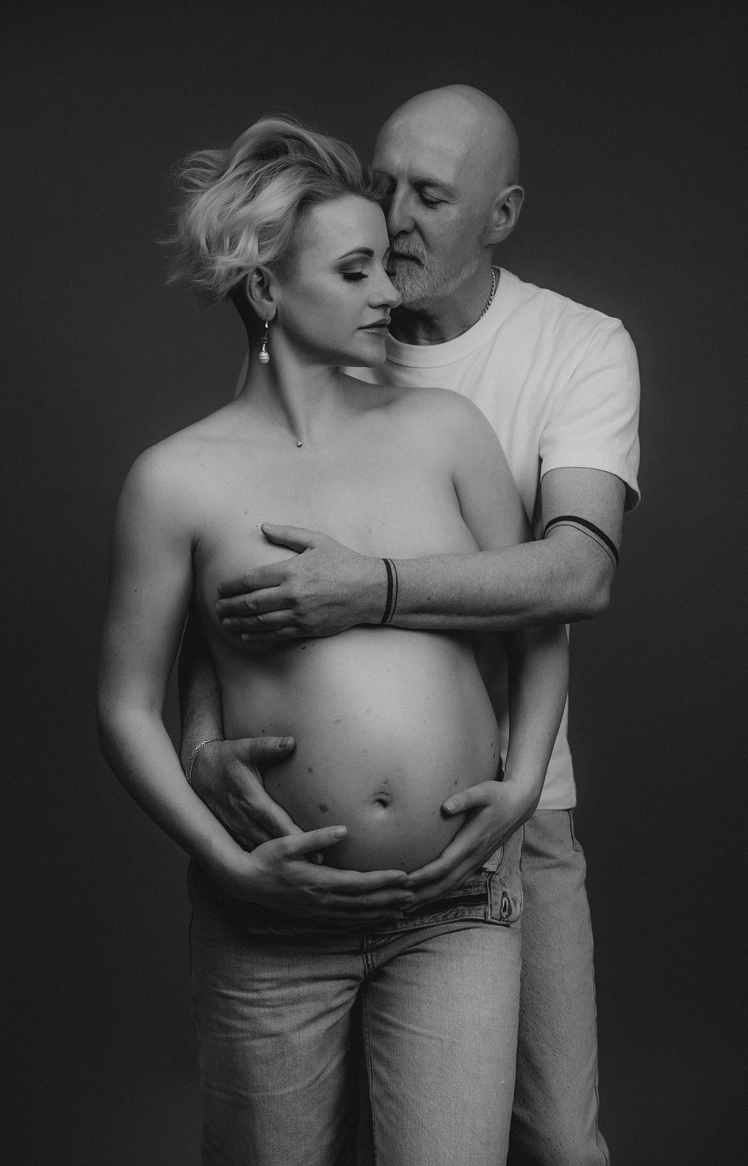 STUDIO: Daria. Maternity/Love story/Wedding photographer