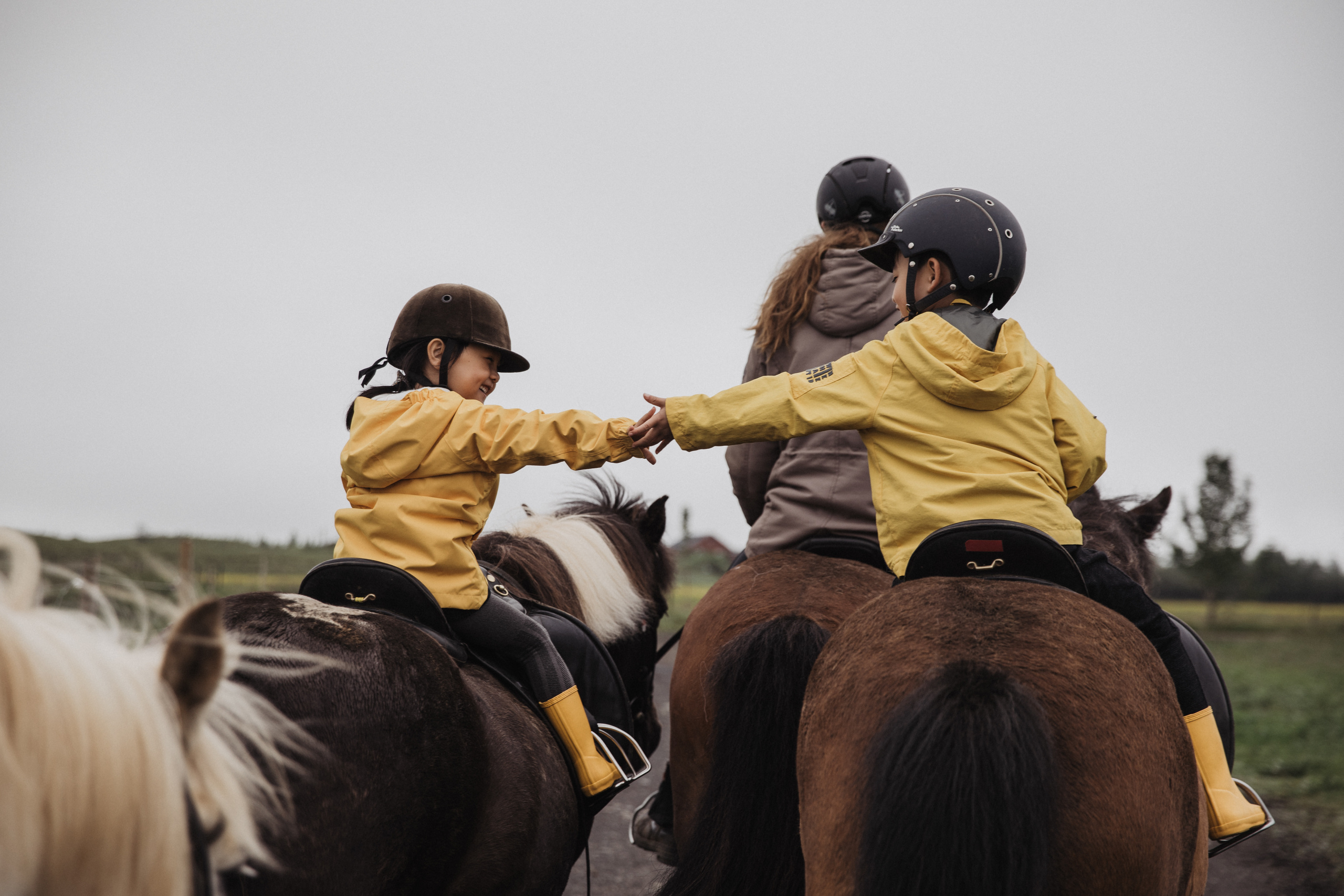 Family photoshoot at black sand beach in Iceland. Iceland elopement photo and video | Nikolaichik Photo