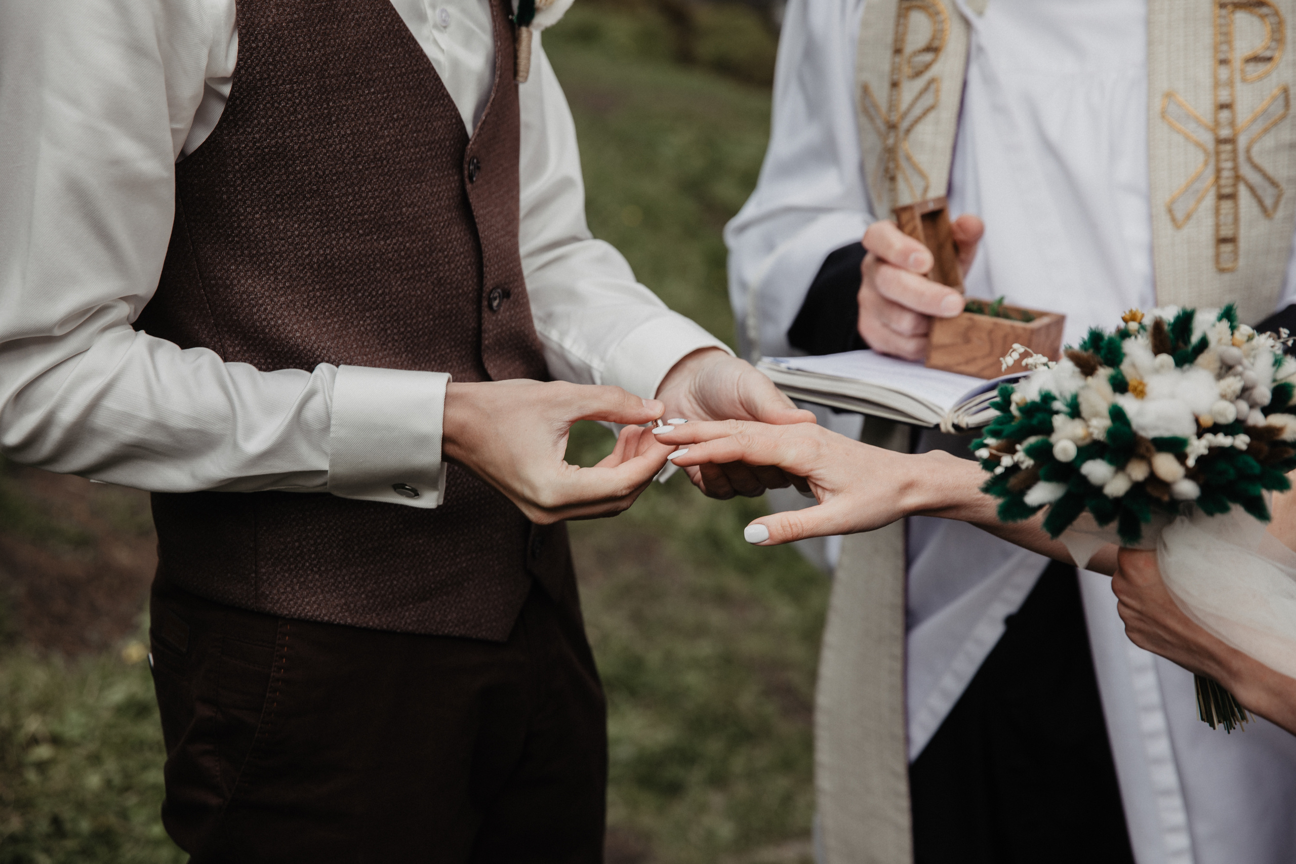 Wedding in Iceland | Valeria & Vsevolod. Iceland elopement photographer & videographer