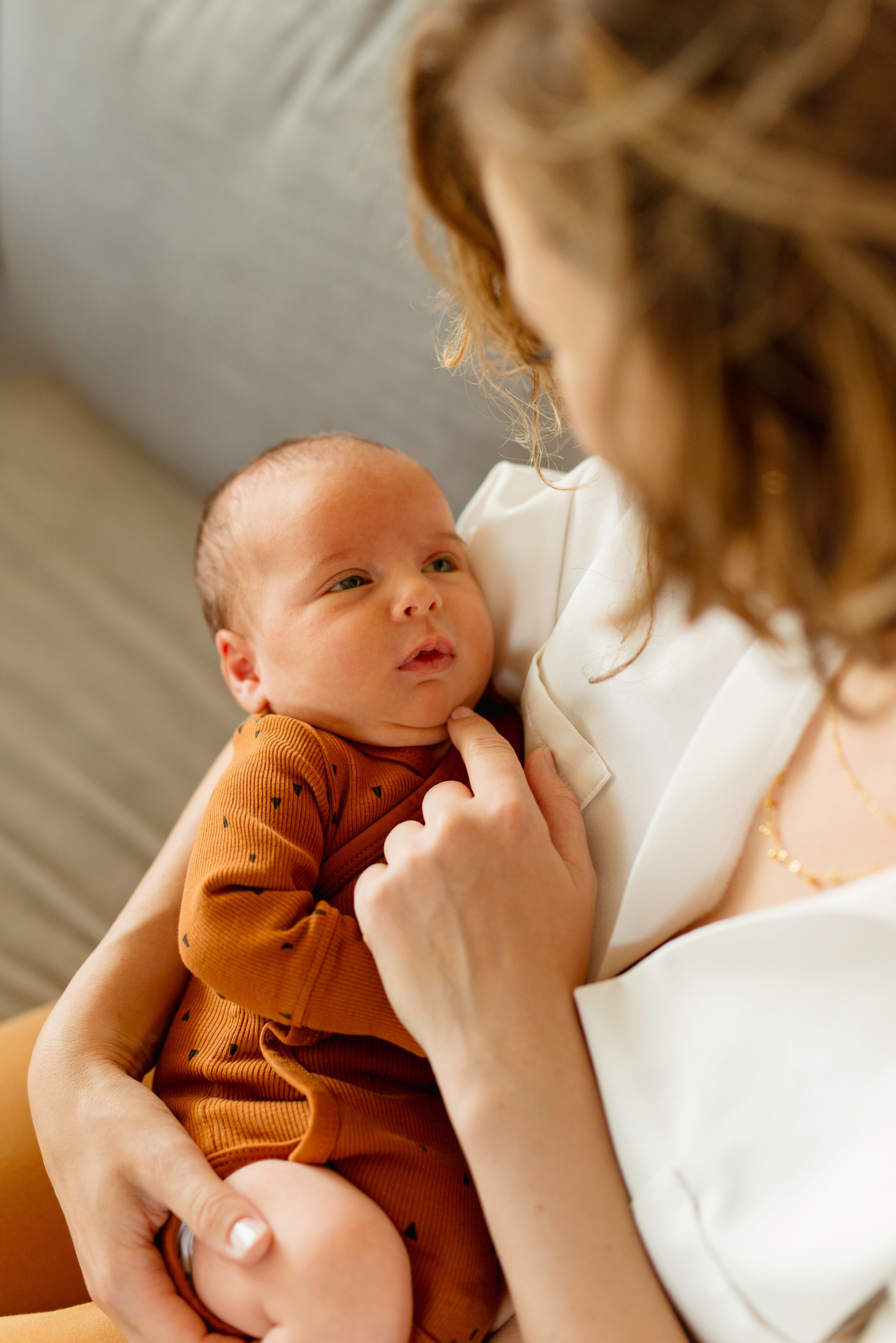 Magi’s Newborn home visit. Michalina Dzianach Wedding Photographer Iceland
