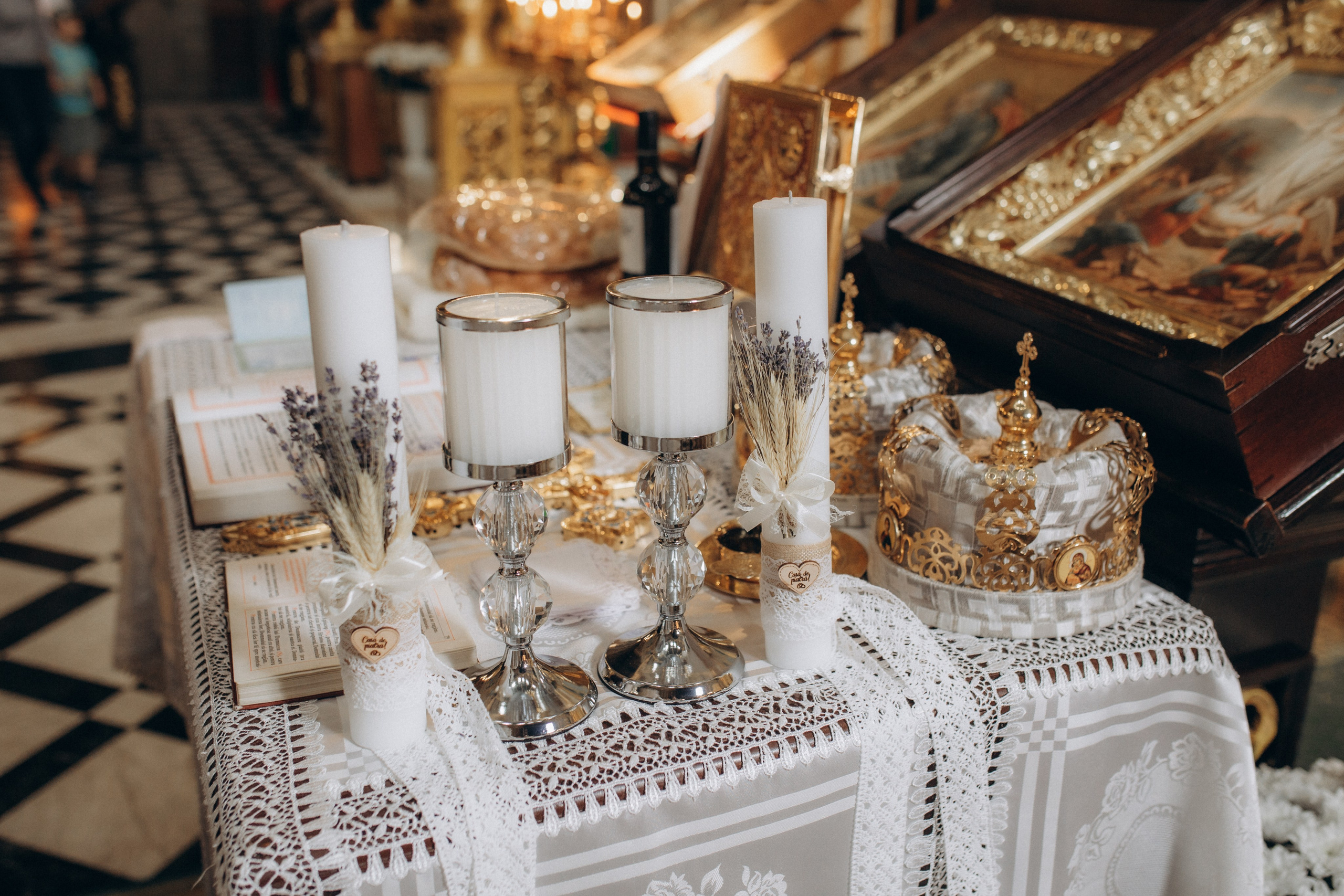 Nikolly & Constantin. Home