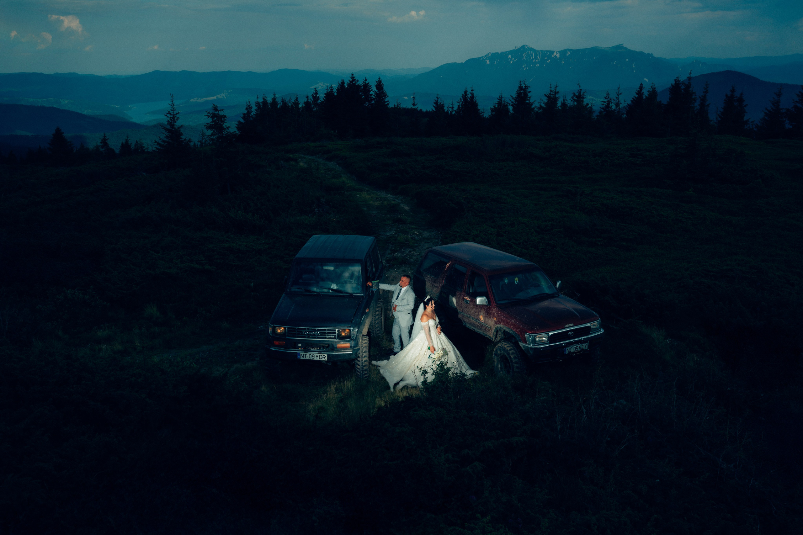 Documentary Weddings. Adrian Aioanei — Fotograf profesionist de nuntă în Iași, Suceava și București. Specializat în evenimente, portrete și fine art