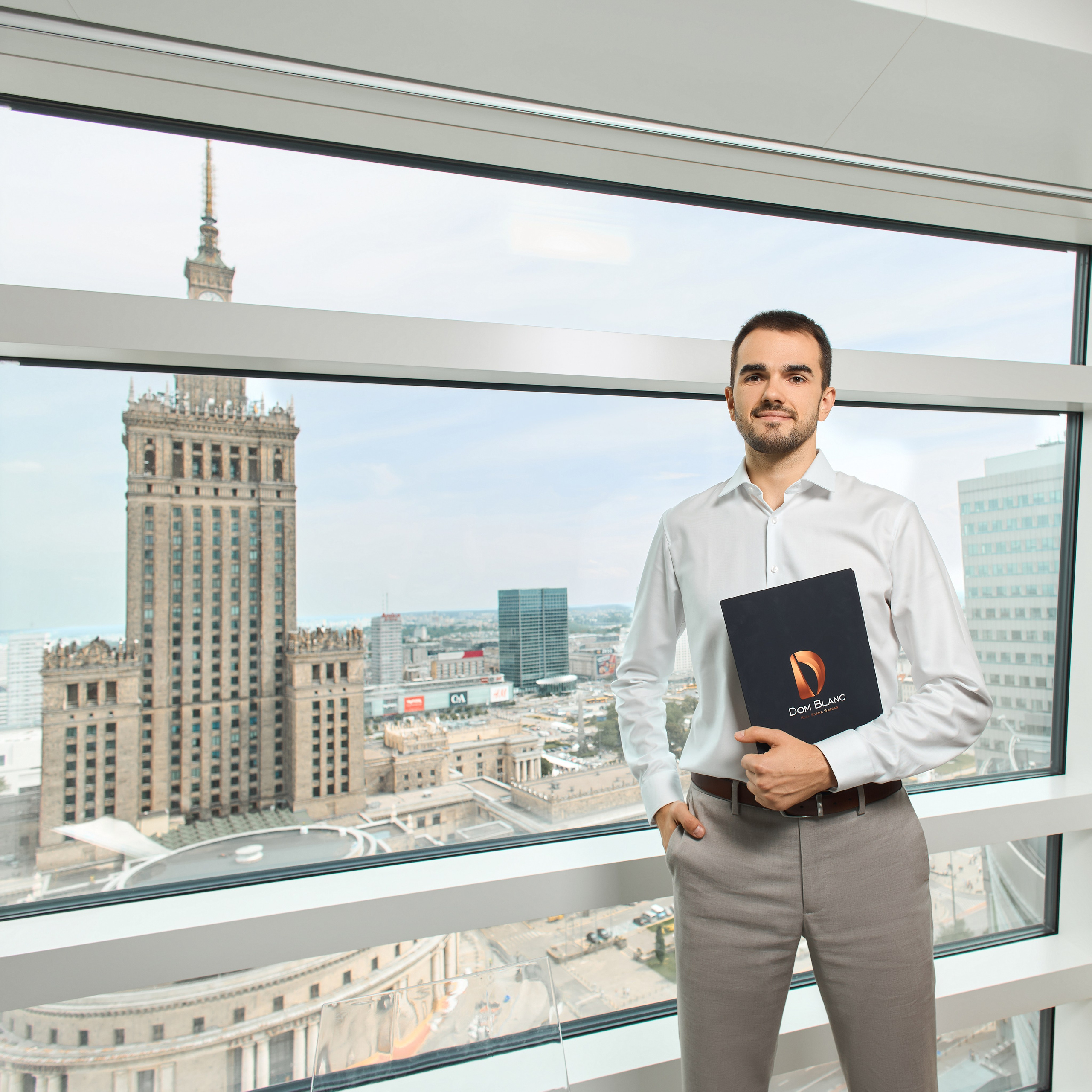 Reklamowa sesja zdjęciowa dla agencji nieruchomości Zlota 44 – Fotografia reklamowa w Warszawie. Portrait & Fashion Photographer | Сannes, Paris, Monaco, Dubai, Kyiv — - Alisa Postnykova