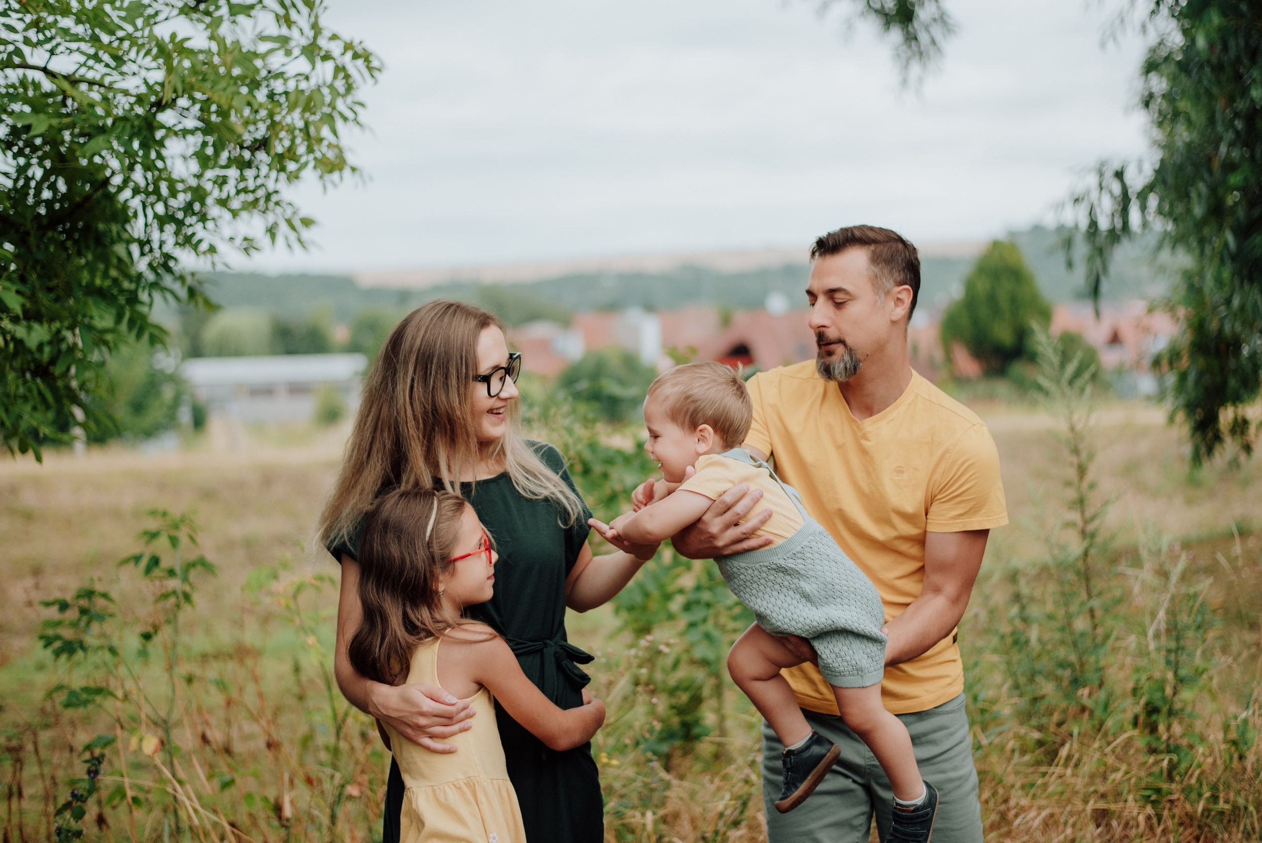 Hanka and family. Lifestyle, wedding and family photographer