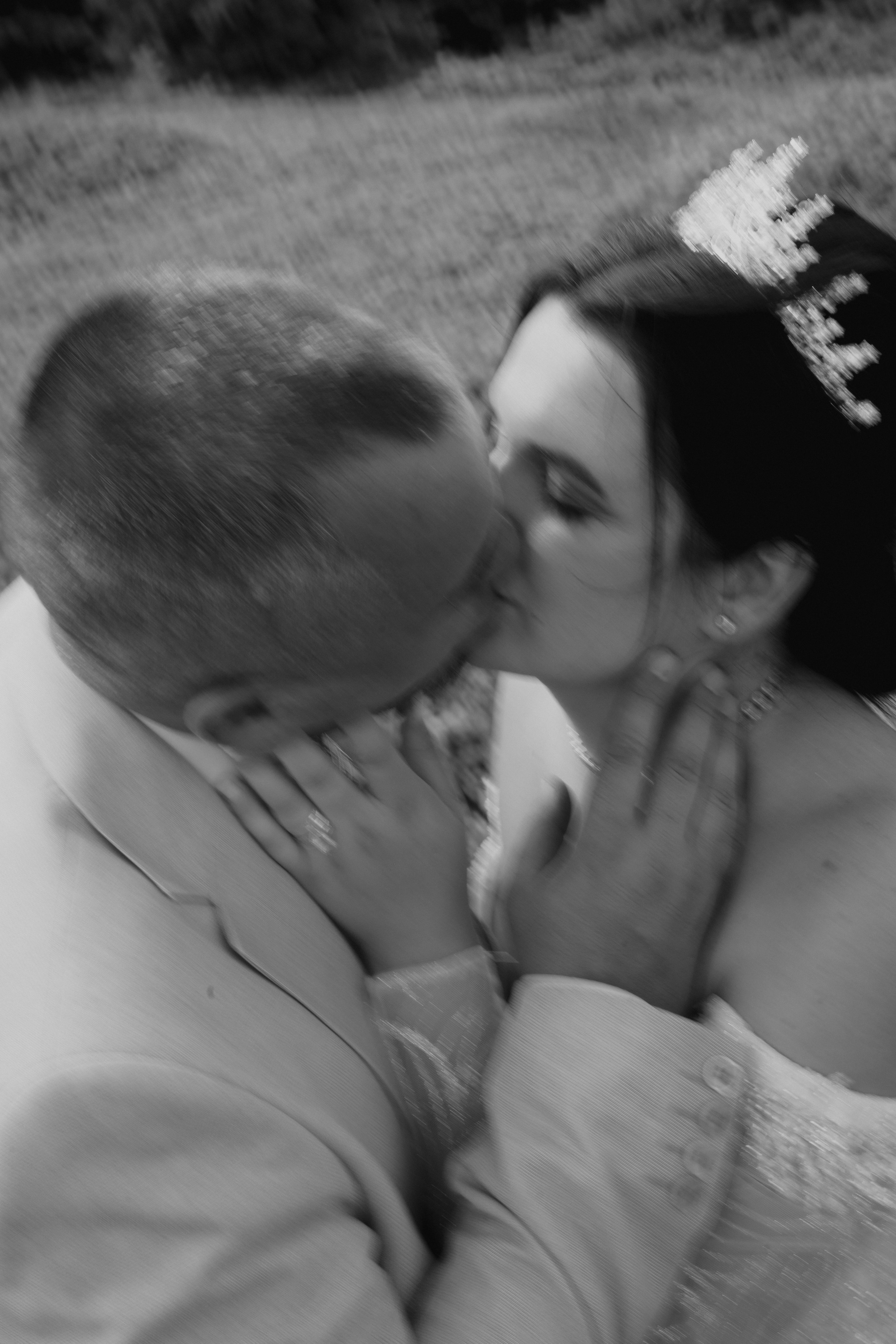 Documentary Weddings. Adrian Aioanei — Fotograf profesionist de nuntă în Iași, Suceava și București. Specializat în evenimente, portrete și fine art