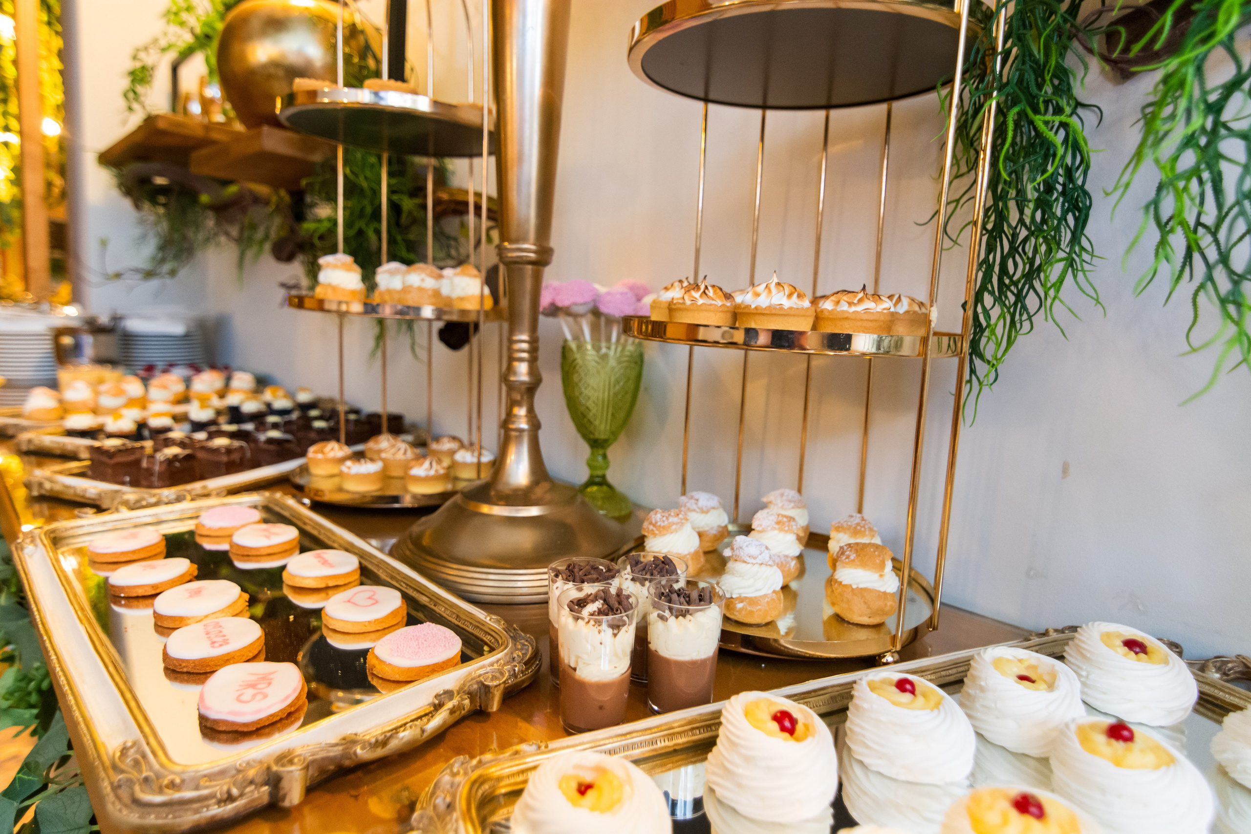 Locație de nuntă, fotograf nuntă, fotograf eveniment, fotograf ceremonie, fotograf petrecere, fotograf mireasă, fotograf mire, decor nunta, fotograf atmosferă, fotograf romantic, fotograf lux, fotograf elegant, fotografii unice, fotografii memorabile, fotograf  România, fotograf nunta Ciresul Salbatic