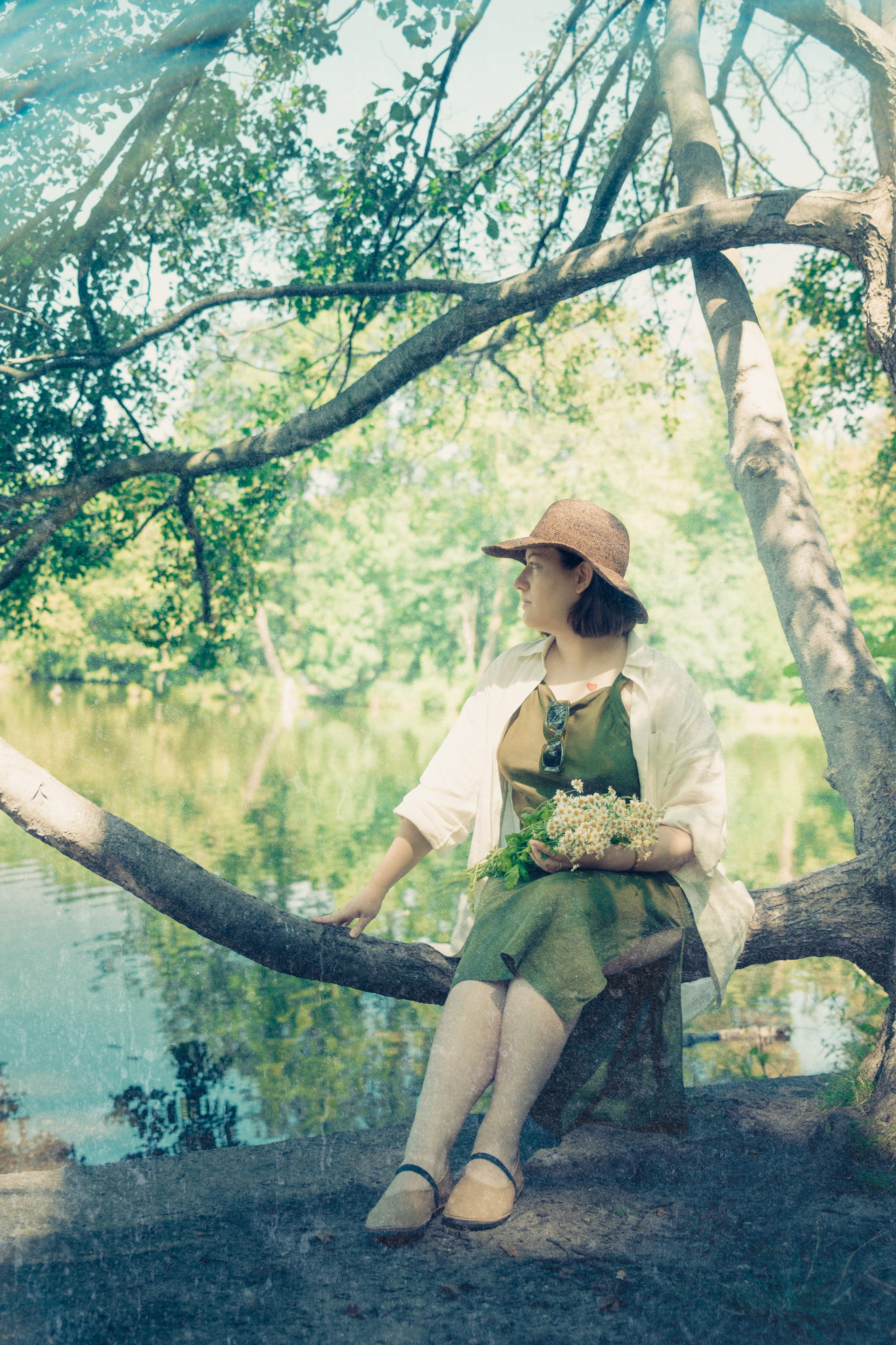 Girls Picnic on the lake. Professional Photographer in Berlin — Portraits, Love Story, Events, F