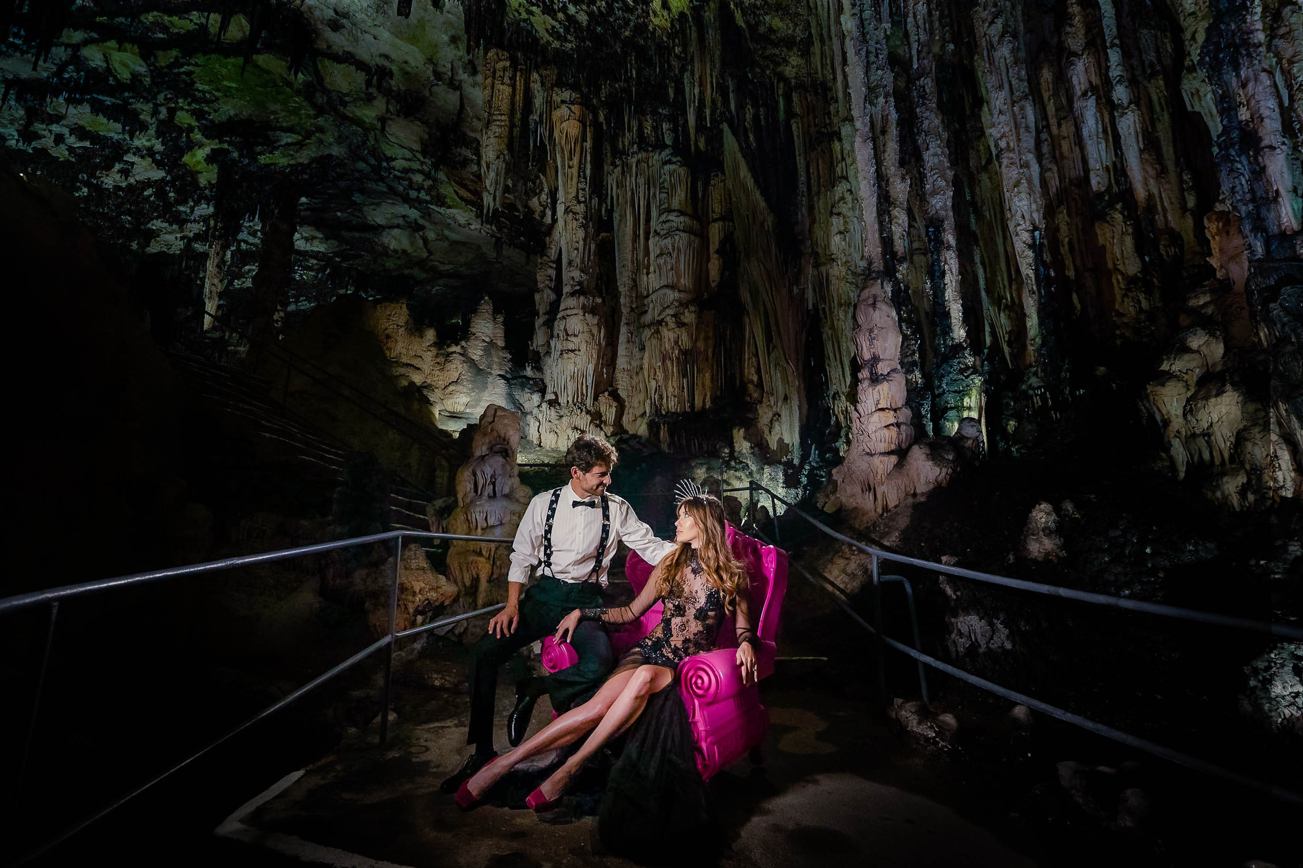 Bride and groom relx and have fun after their Wedding in Mallorca