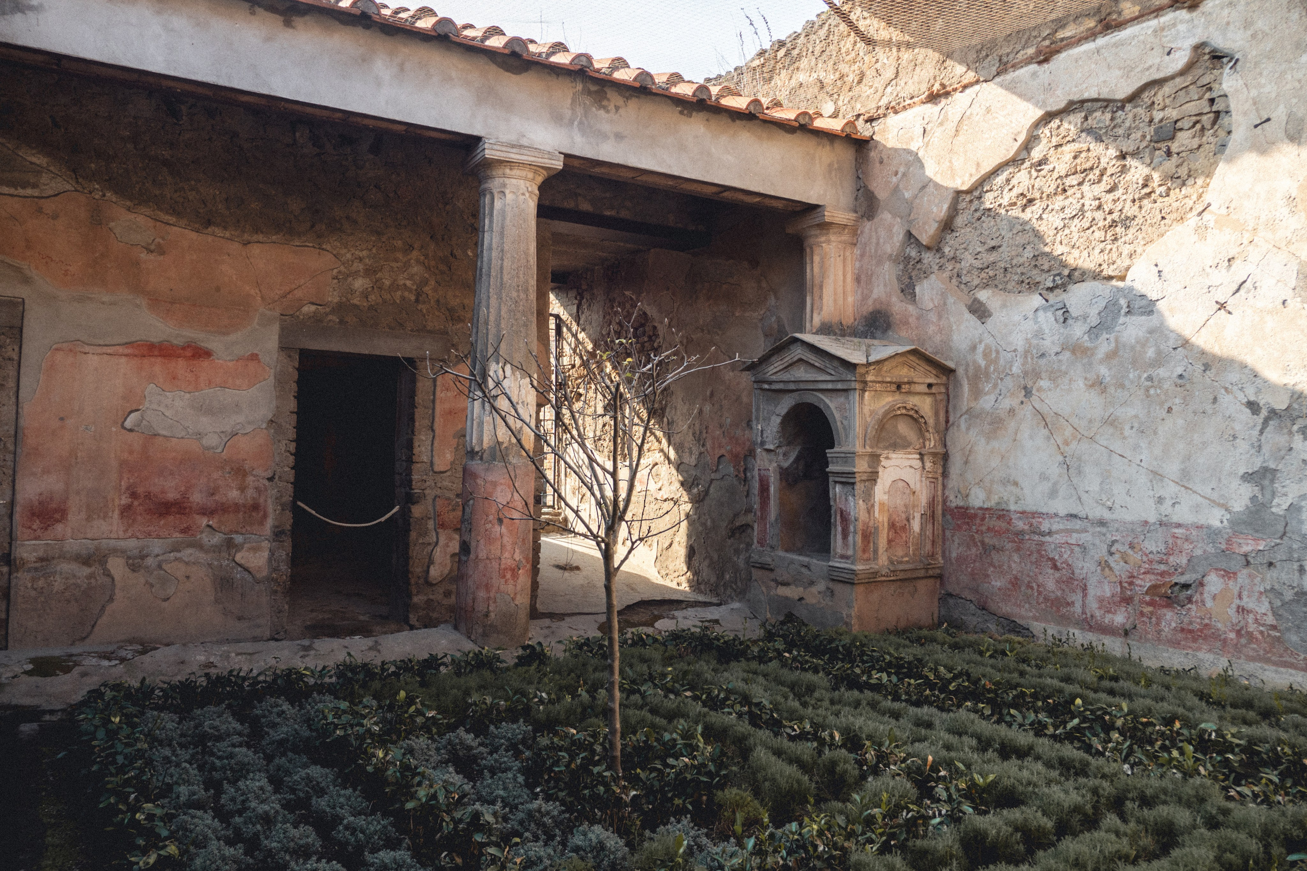 Pompeii. Photographe sur Cote d’Azur. Portraits de familles, couples, enfants, événements