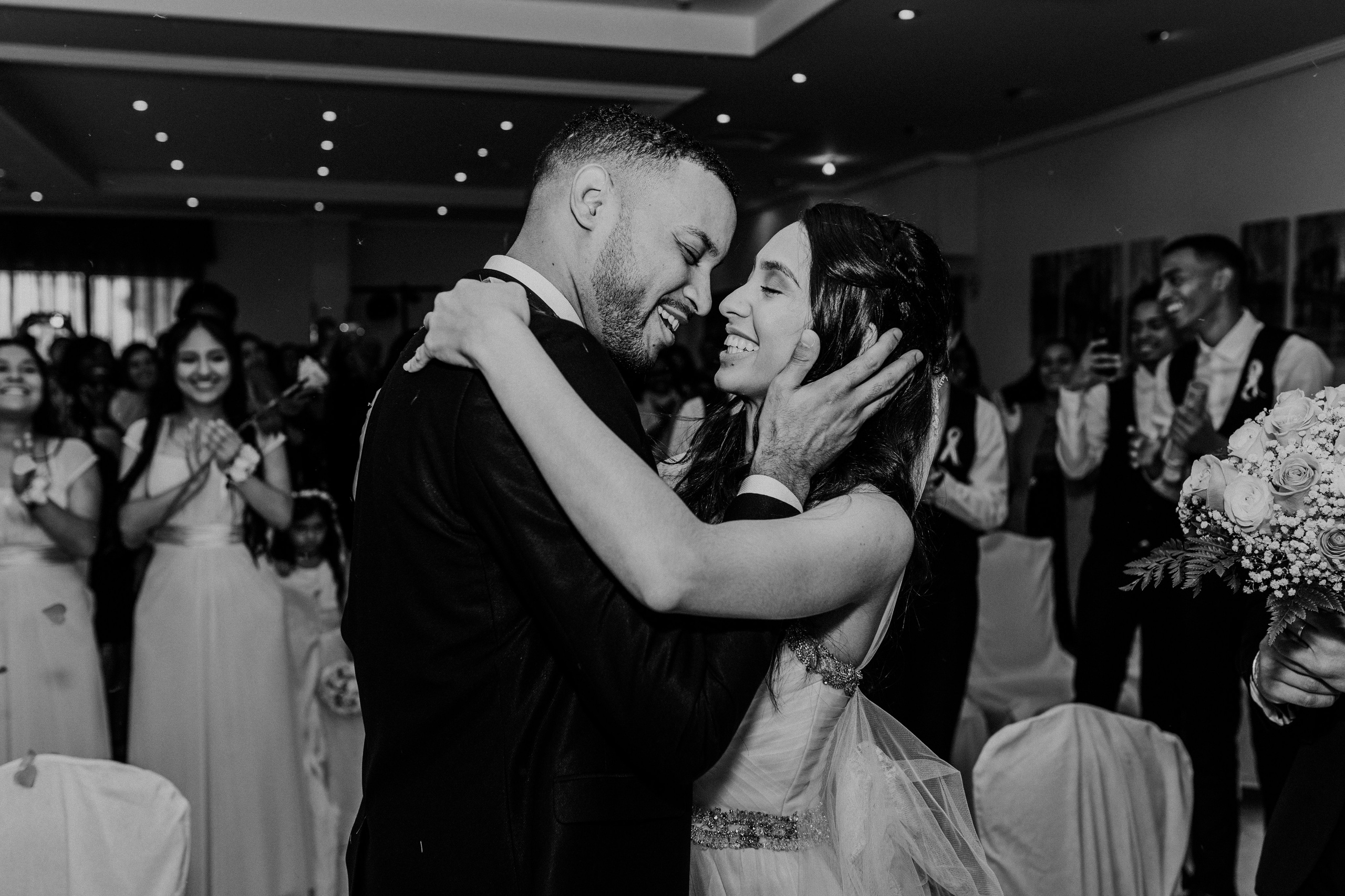 Fotografía de Bodas en Madrid - Rainbox: Capturamos Tu Amor con Pasión. Rainbox Estudio de Fotografía