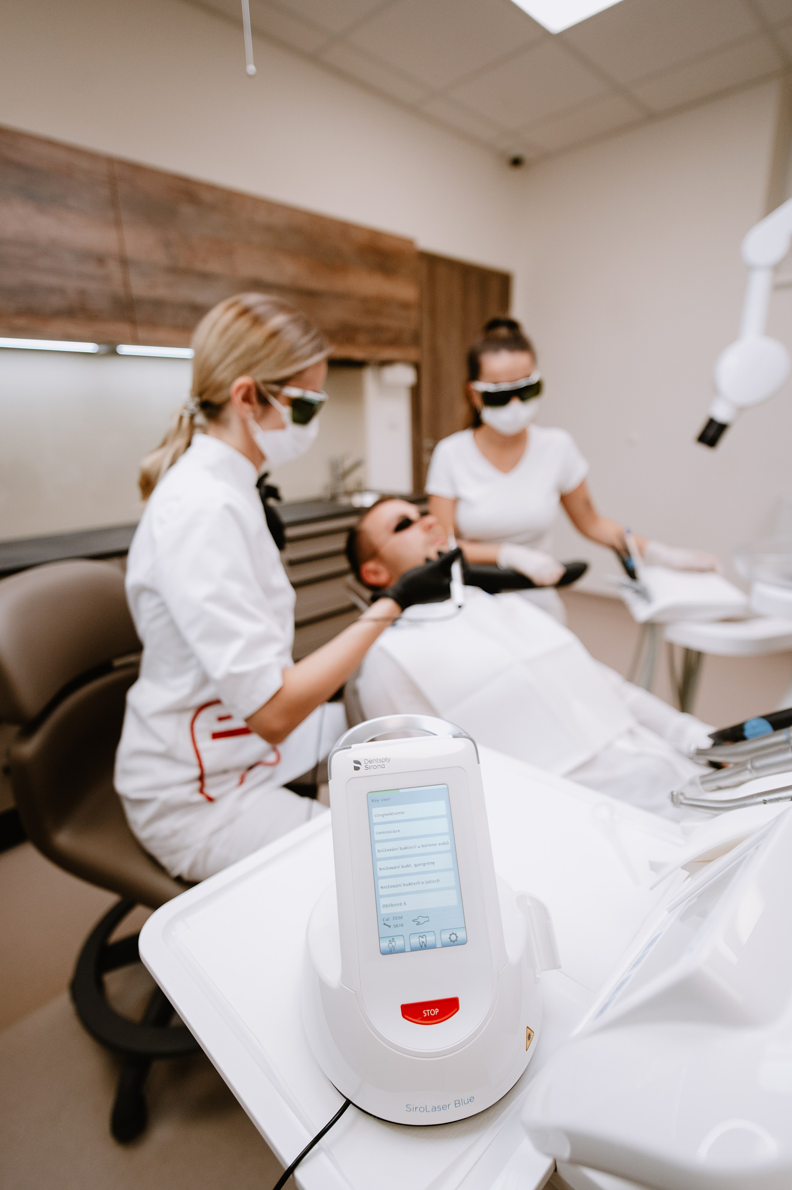 EDClinic dentistry in Prague. ANNA-MARIA PHOTO CONTENT CREATOR — фотограф, естет, художник і візуальний експерт Instagram у Празі