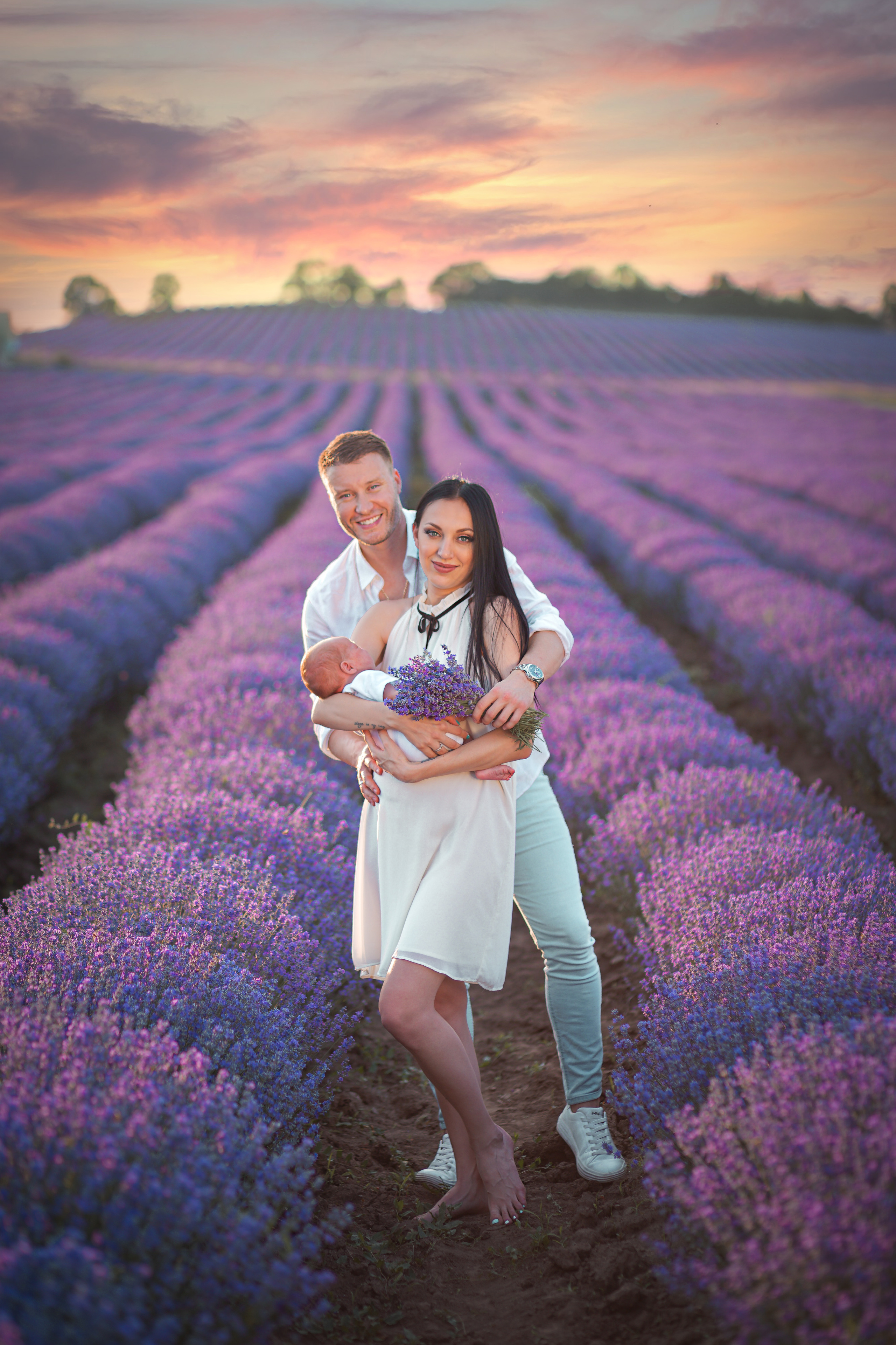 Фотосесия в лавандула,. Фотограф Бургас. Фотосесии в студио и на открито, портрети, заснемане