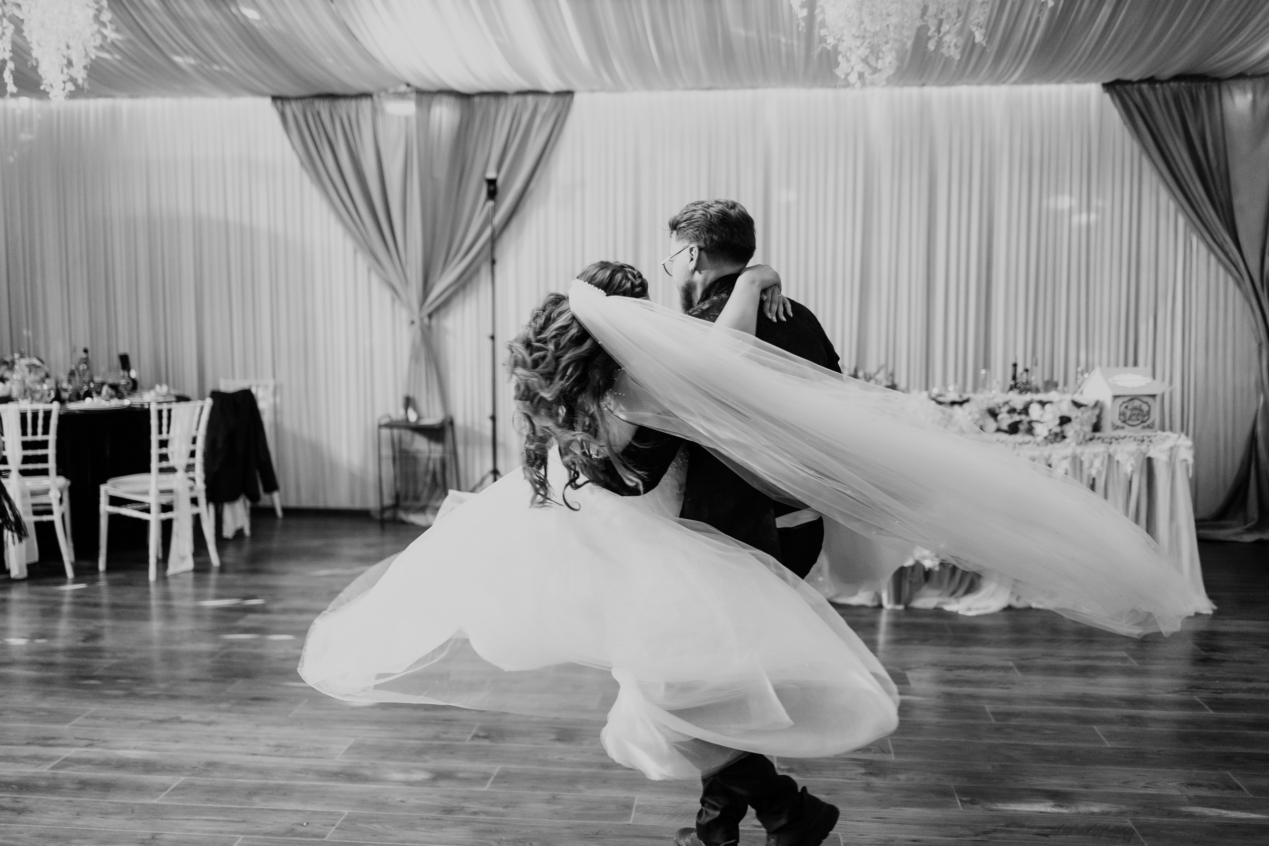 D&M. George Laslău Fotograf