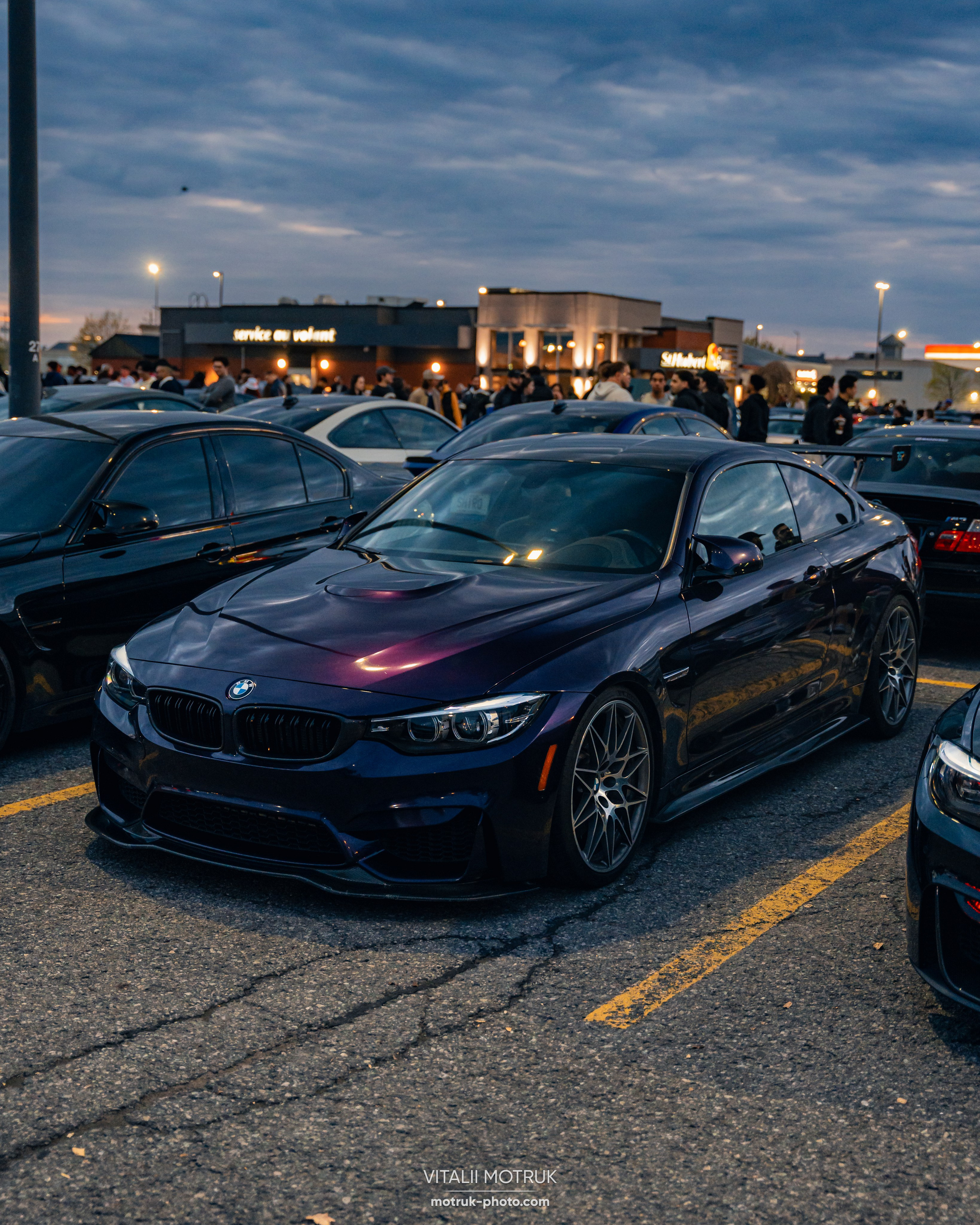 Car meet: 514 bimmers. Photographe de voitures à Paris — Vitalii Motruk