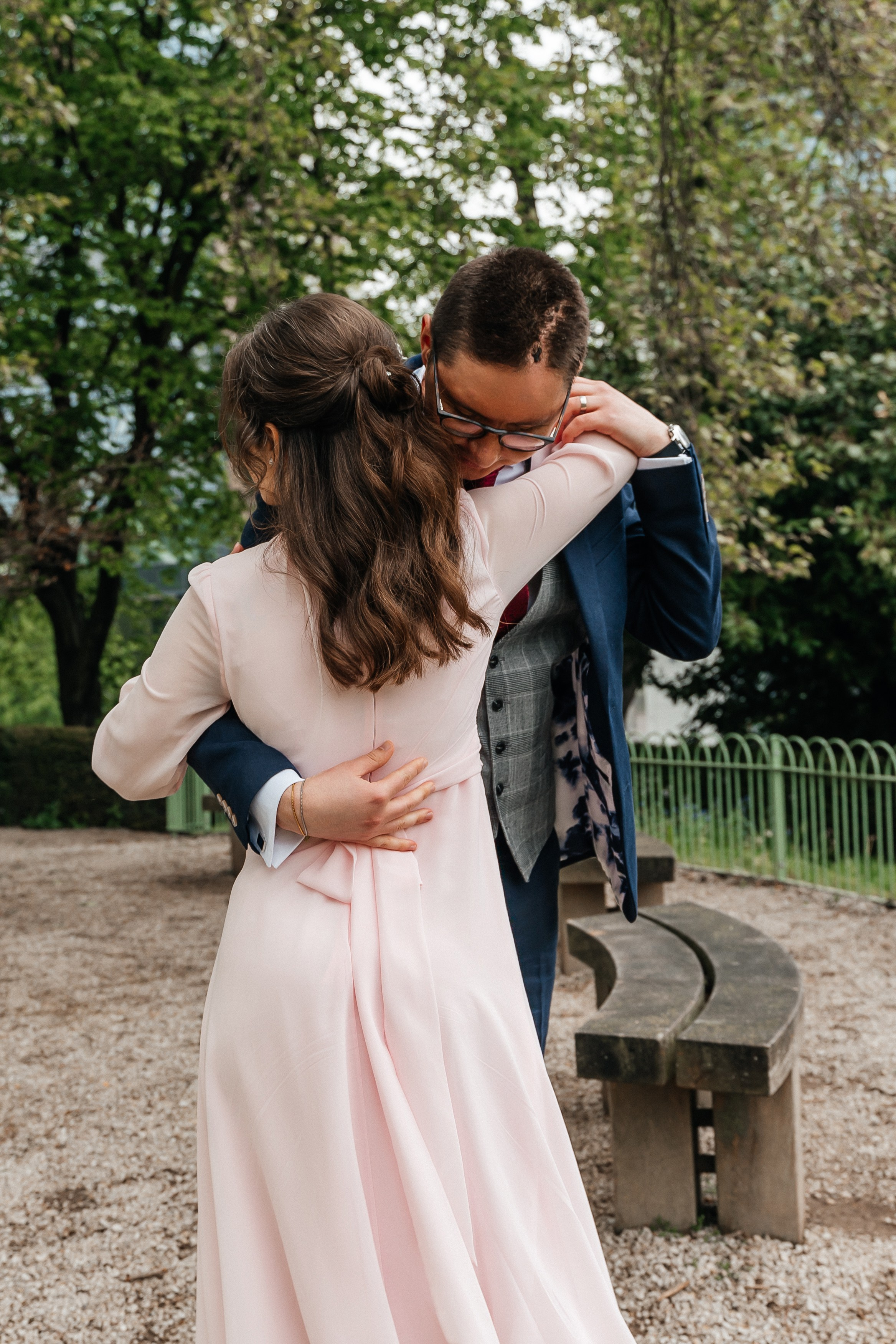 Reading Town Hall, Reading Town Hall civil ceremony, small wedding at Reading Town Hall, wedding at Reading, wedding at Reading, civil ceremony at Reading, small civil ceremony Reading Town Hall, wedding photography at Forbury Gardens, wedding photos at Forbury Gardens