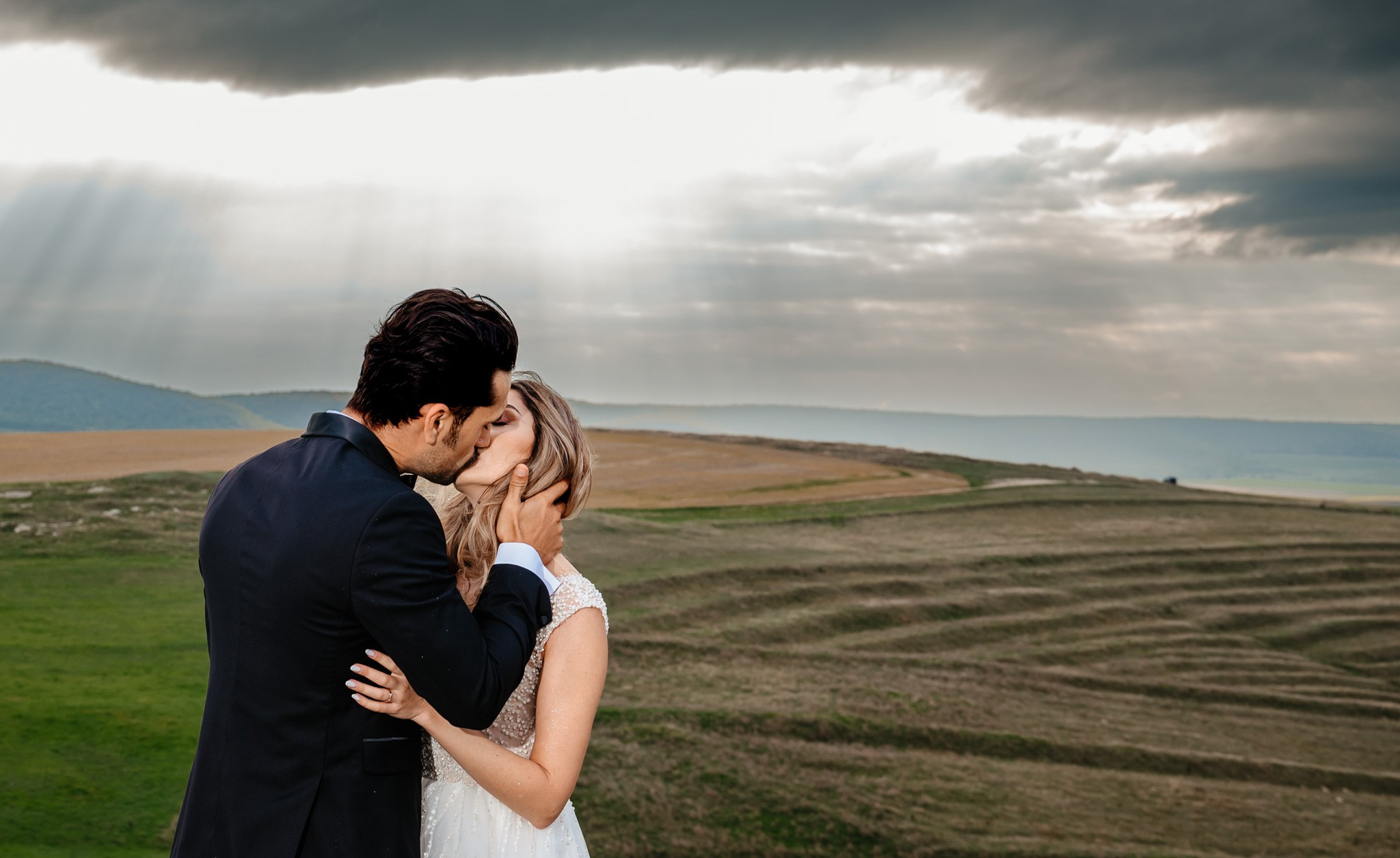 Alexandra & Robert. Www.besttalesstudio.com