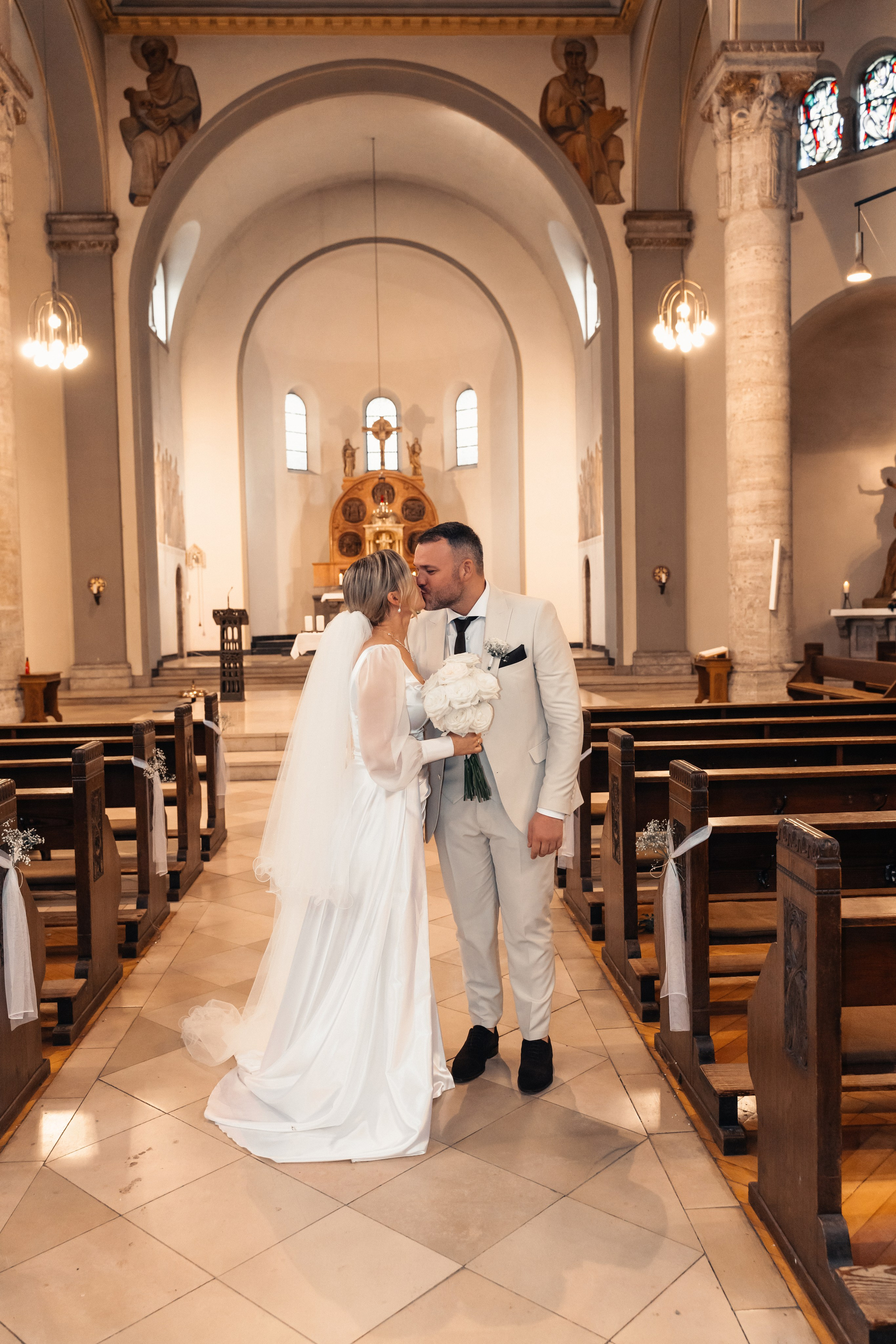 D & M im Restaurant Elfrather Mühle. Hochzeitsfotograf für Moers, Niederrhein, Düsseldorf, NRW und Deutschland