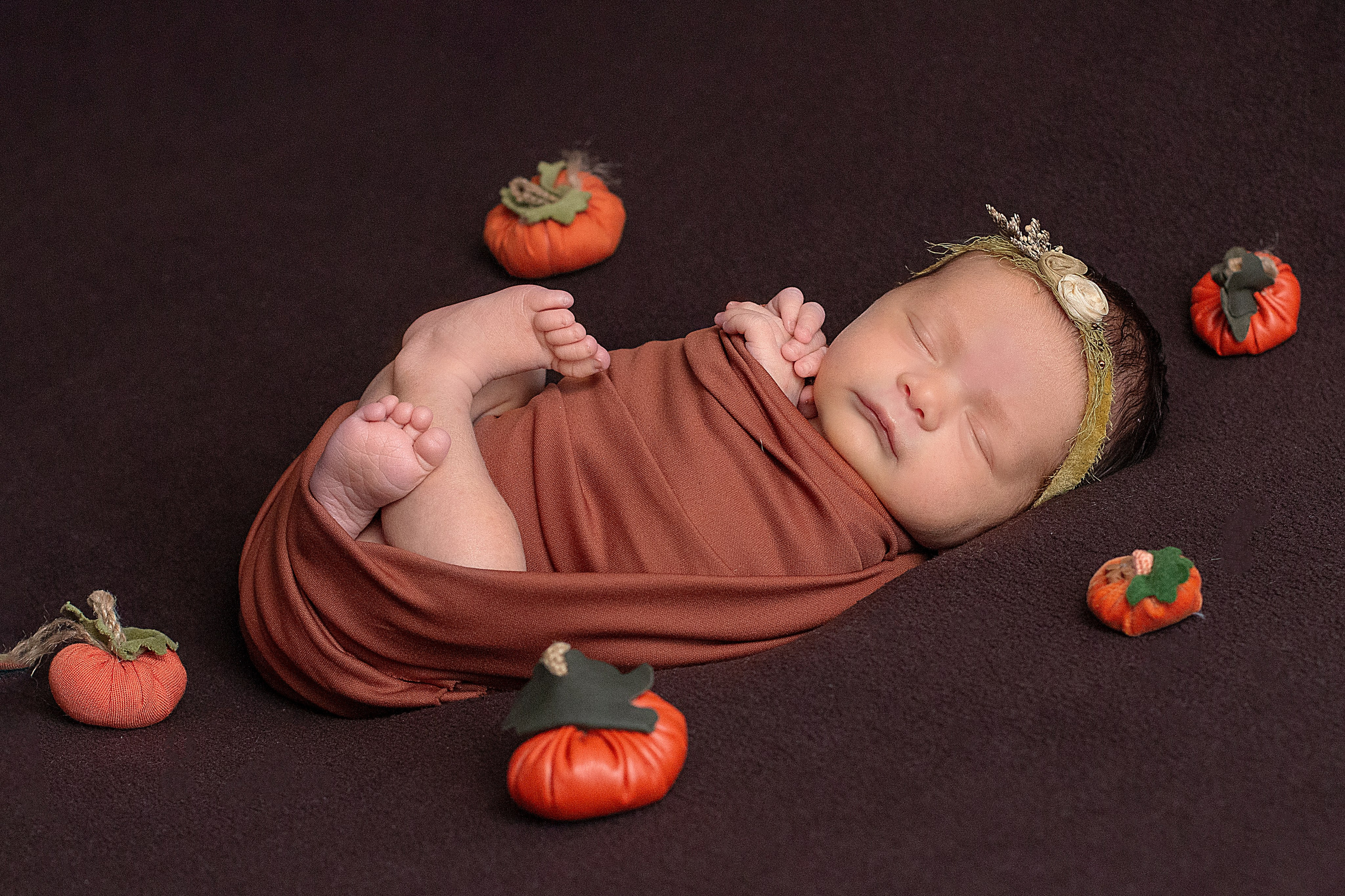 Newborn классическая. Детский и семейный фотограф в г. Бельцы