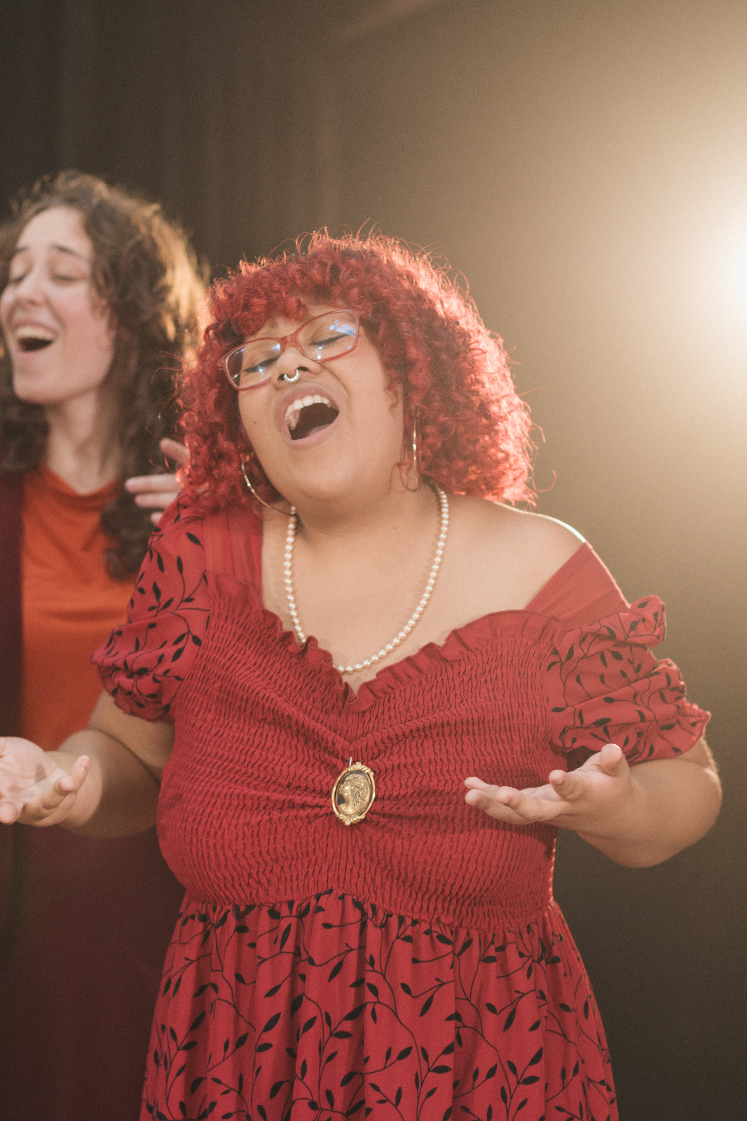 Attih Soul, choir shoot. Alexandra Uzianova — photo and video content in Barcelona