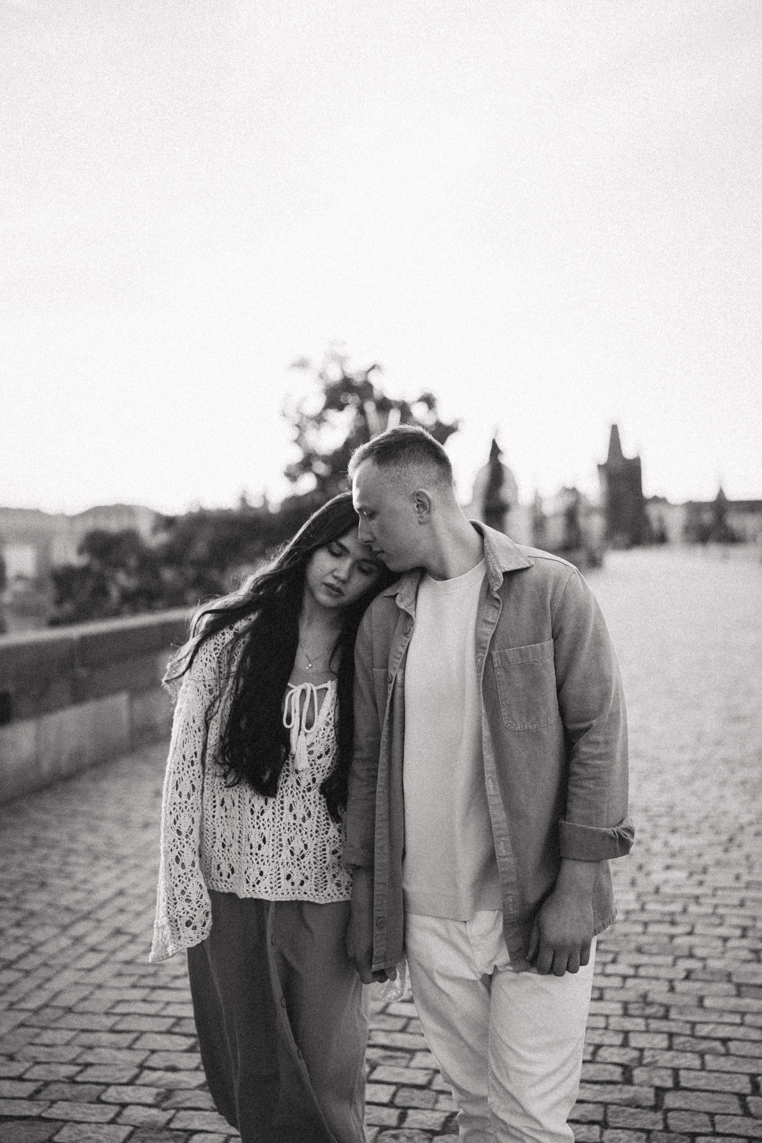 Prag Paarshooting. Elumi Fotografin Madeira