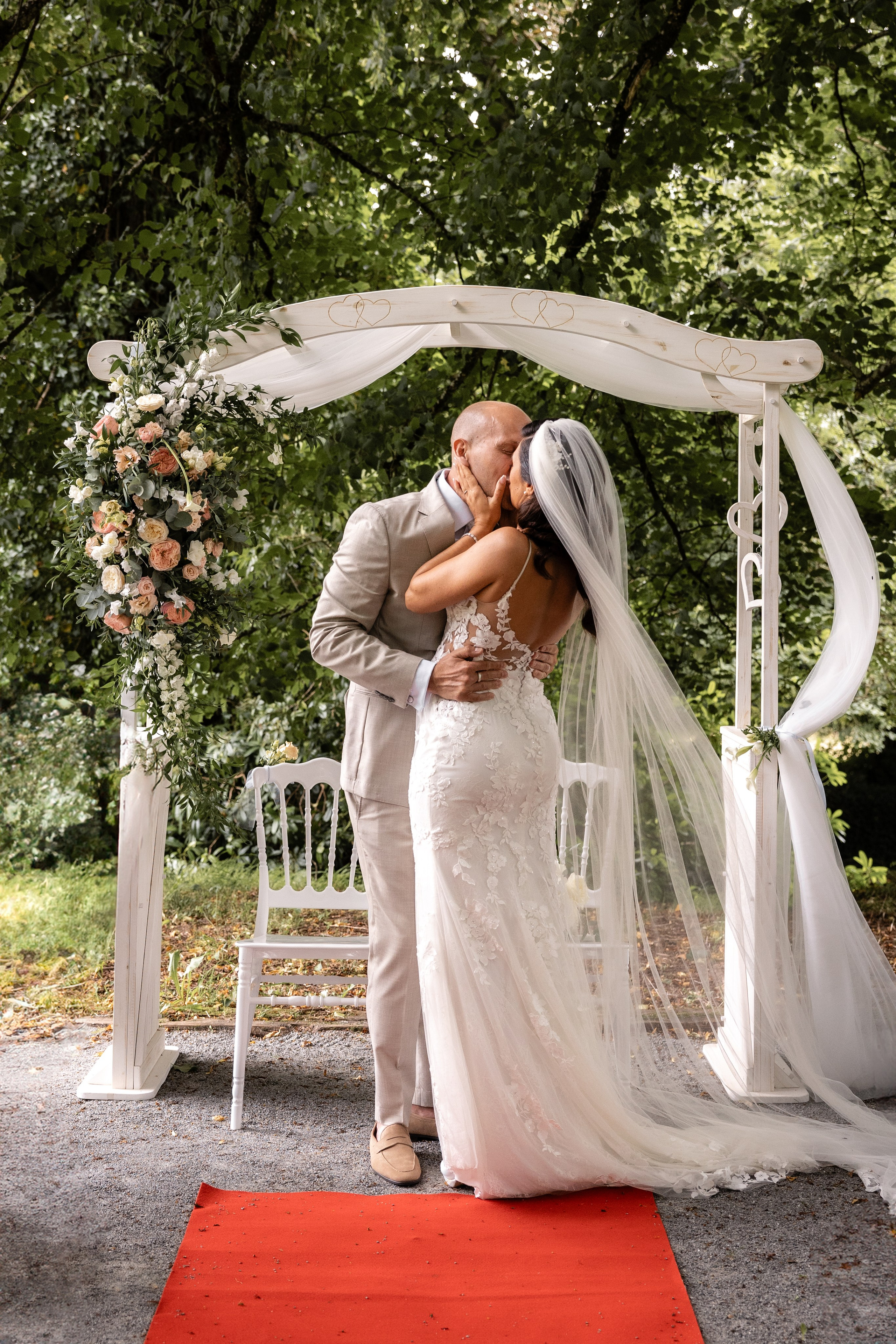 Roxane & Denis. Wedding at Abbaye du Palais, Thauron, France. June 29, 2024. Евгения Смирнова — фотограф в Тулузе и юго-западной Франции