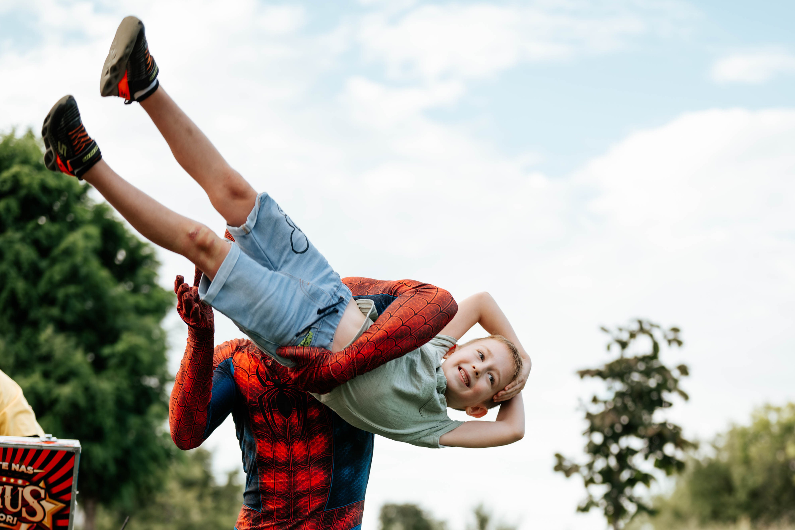 FOTOGRAFISANJE ROĐENDANA. Dečiji i porodični fotograf