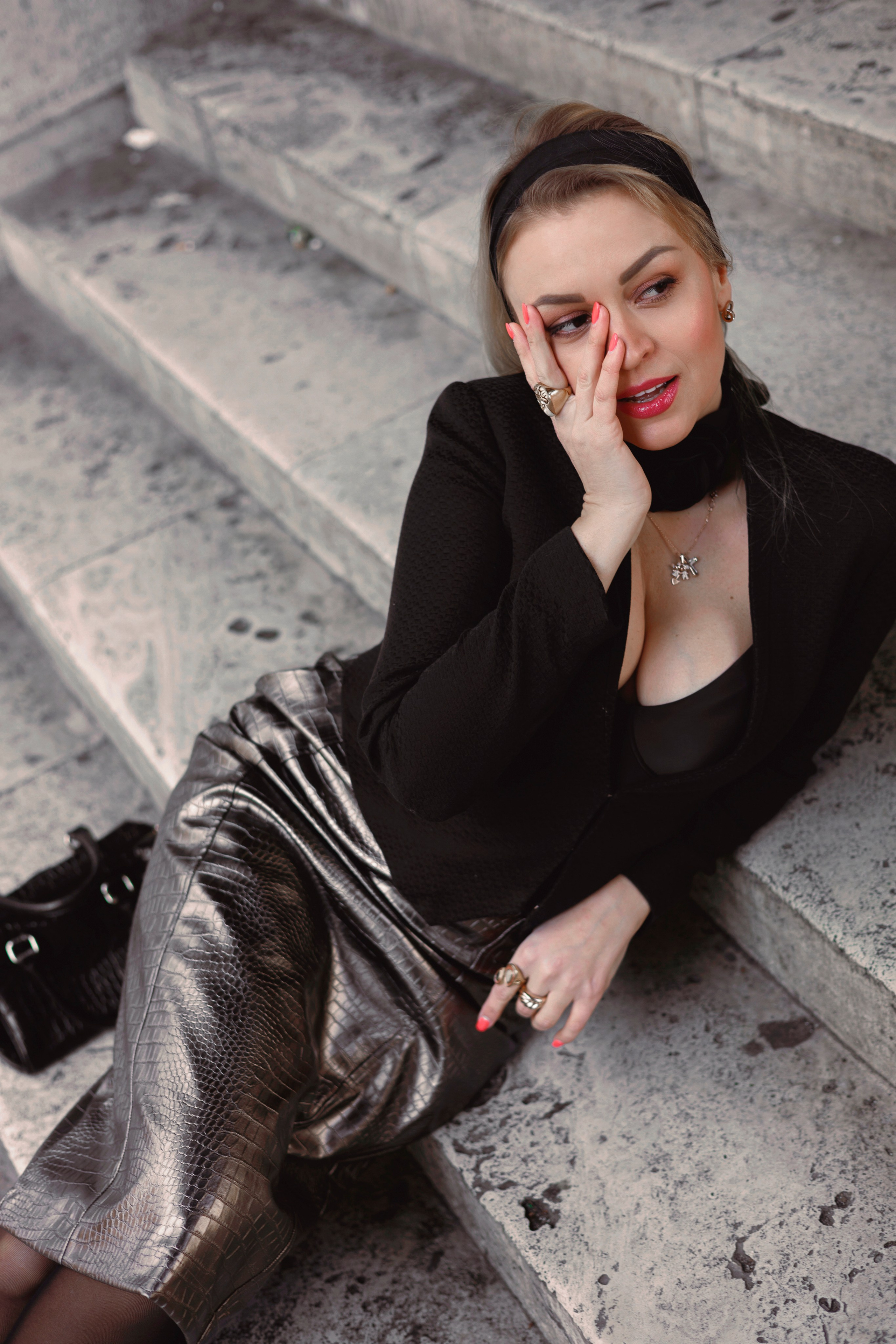 INDIVIDUAL SHOOTING. Hi! My name is Irena, and I’m a professional photographer specializing in family photography, love stories, and individual photoshoots