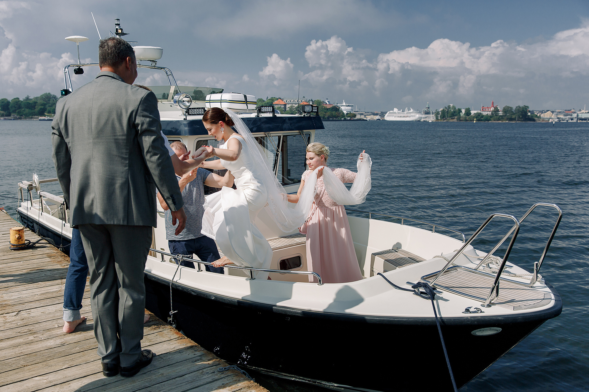 I&I, dokumentaarinen hääkuvaus Clarion hotel Helsinki, Särkänlinna