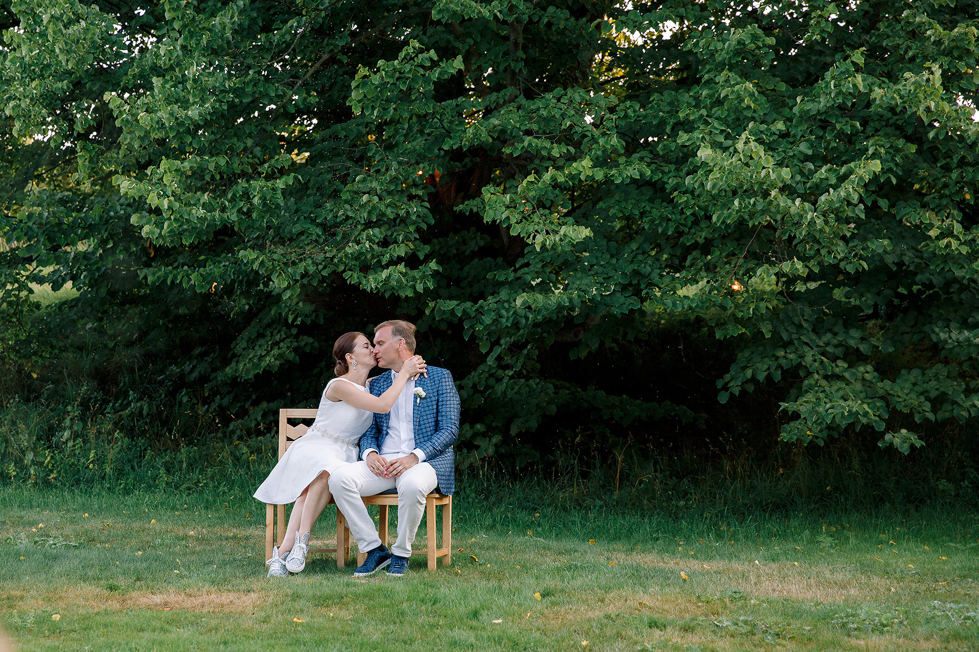 I&I, dokumentaarinen hääkuvaus Clarion hotel Helsinki, Särkänlinna