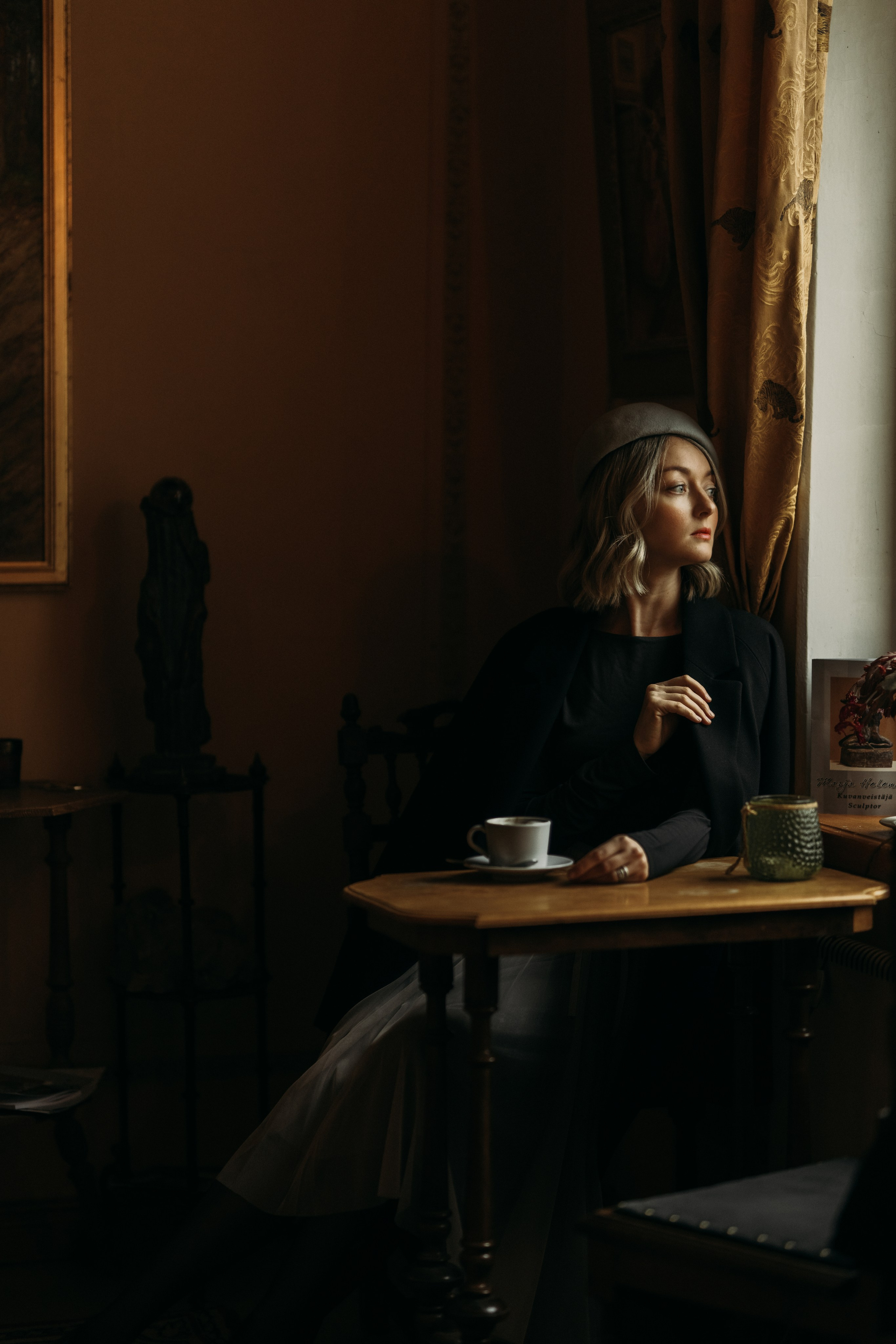 Woman phoshoot. Wedding and portrait photographer in Helsinki Vickan O